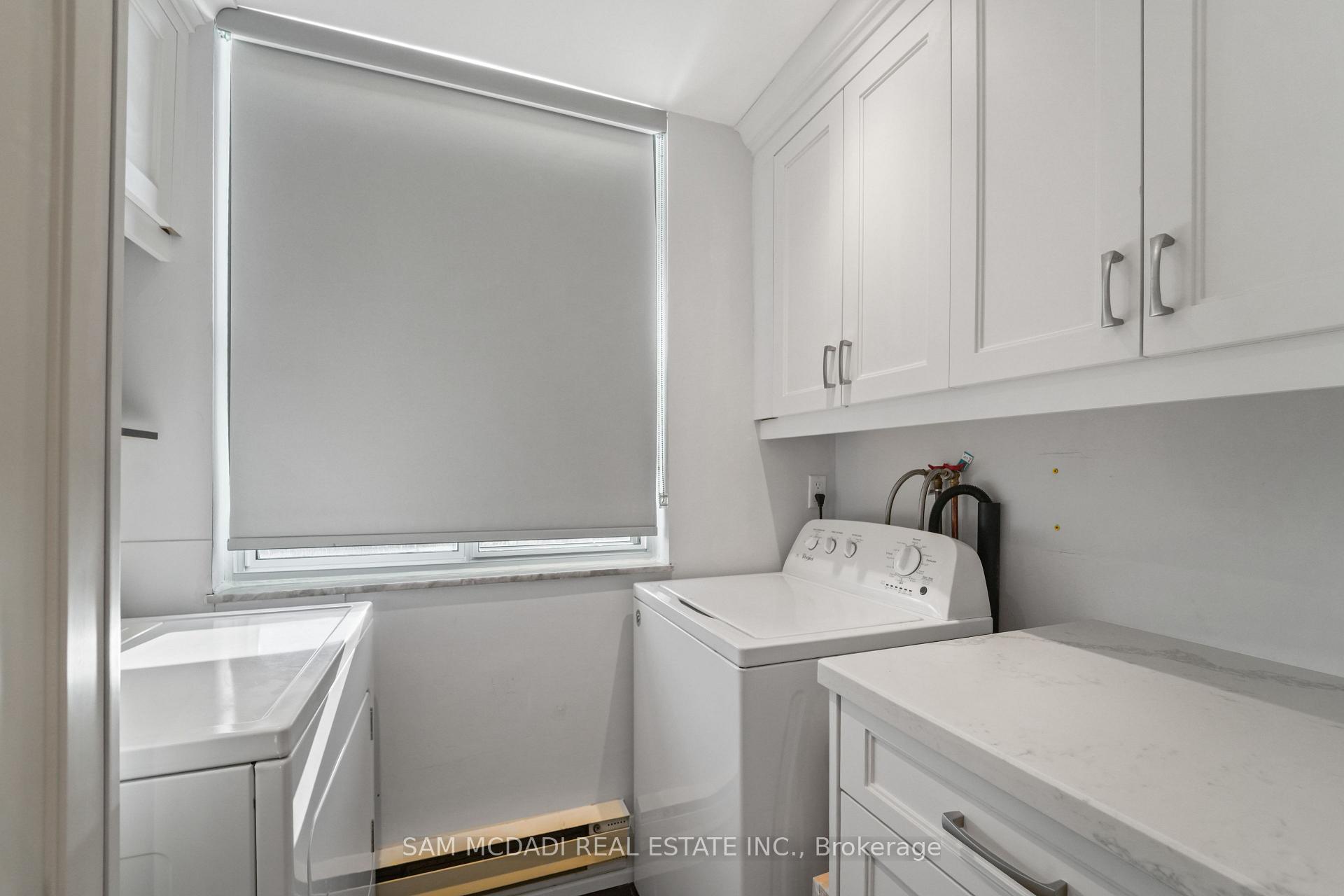 966 Inverhouse Drive 409