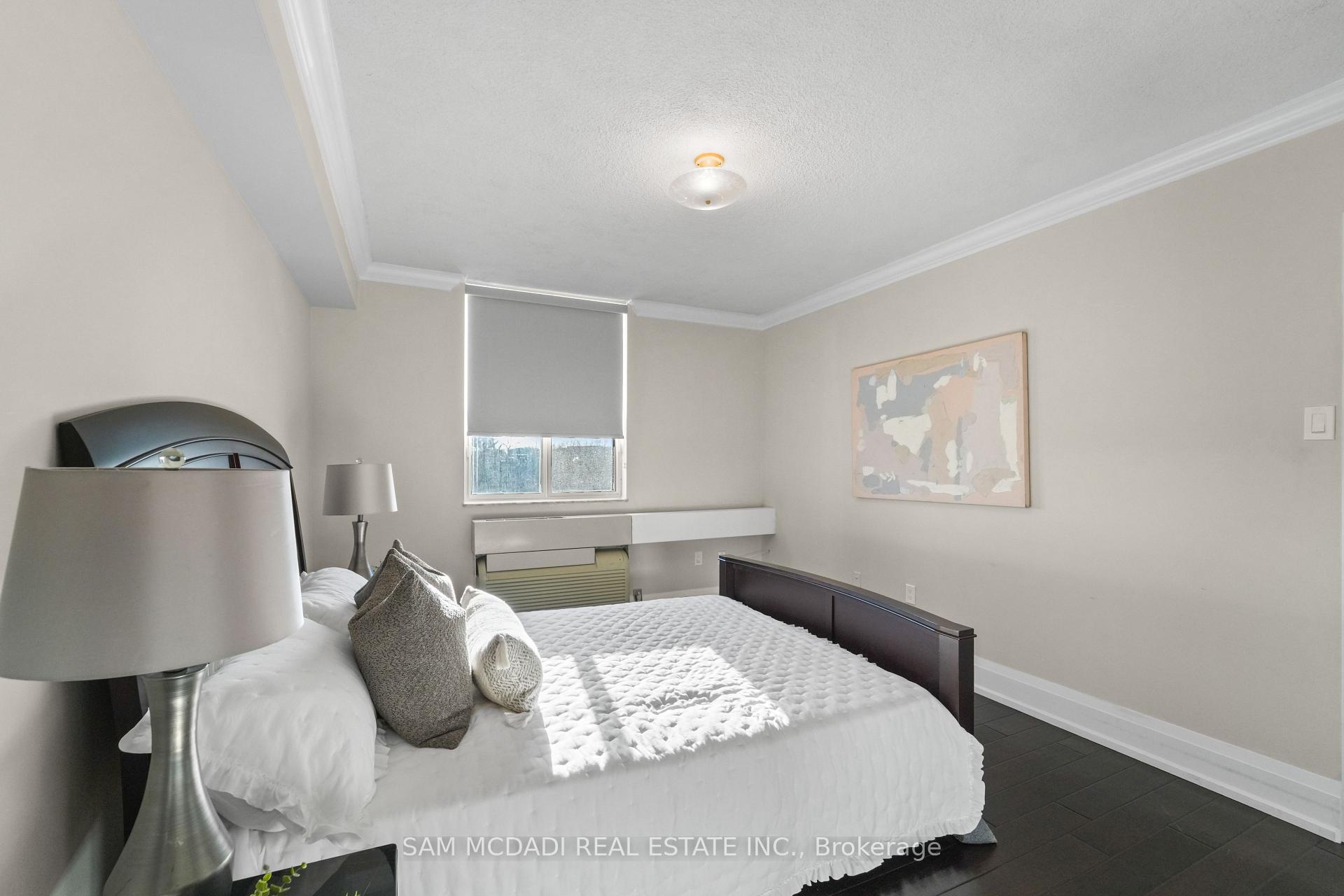 966 Inverhouse Drive 409