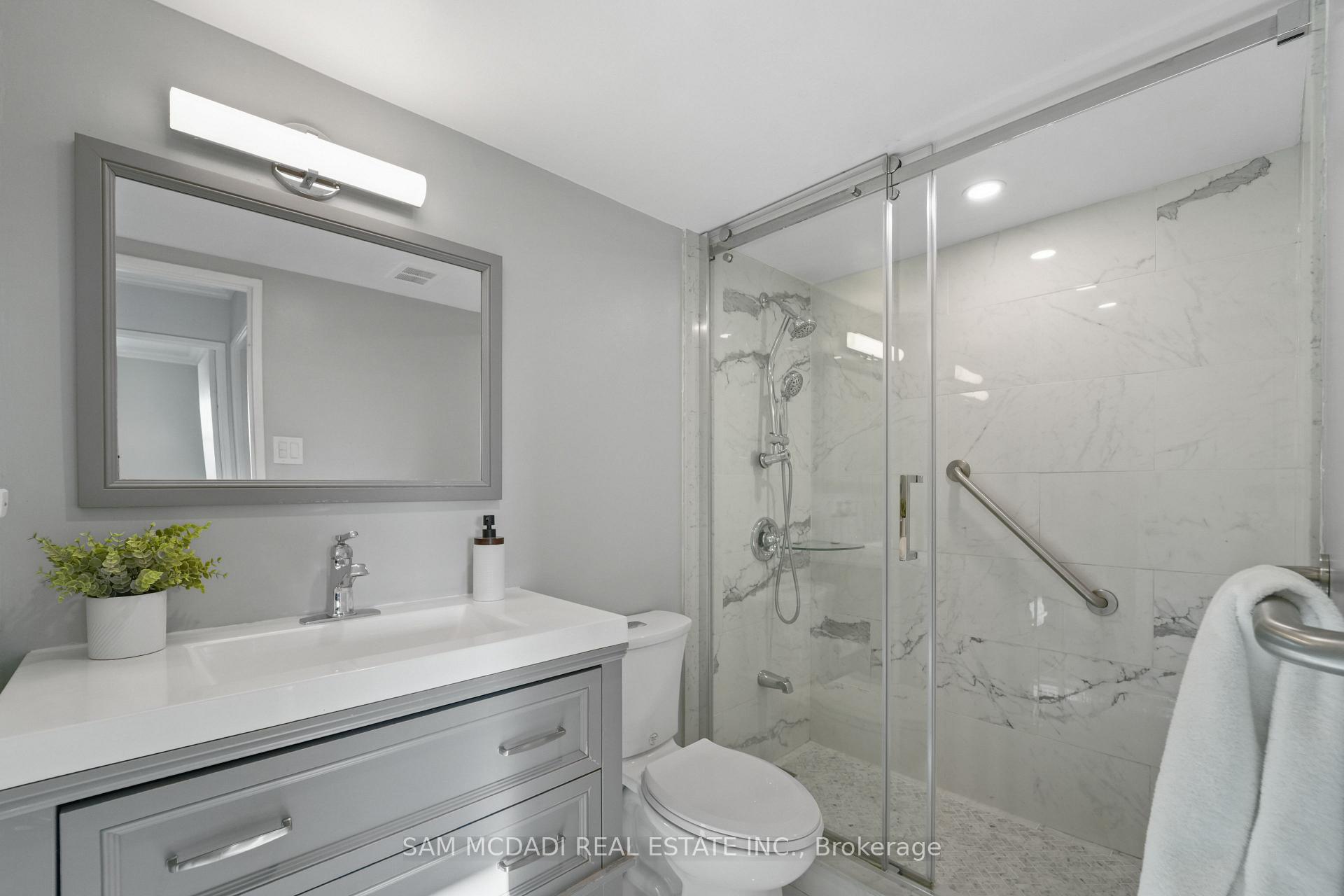 966 Inverhouse Drive 409