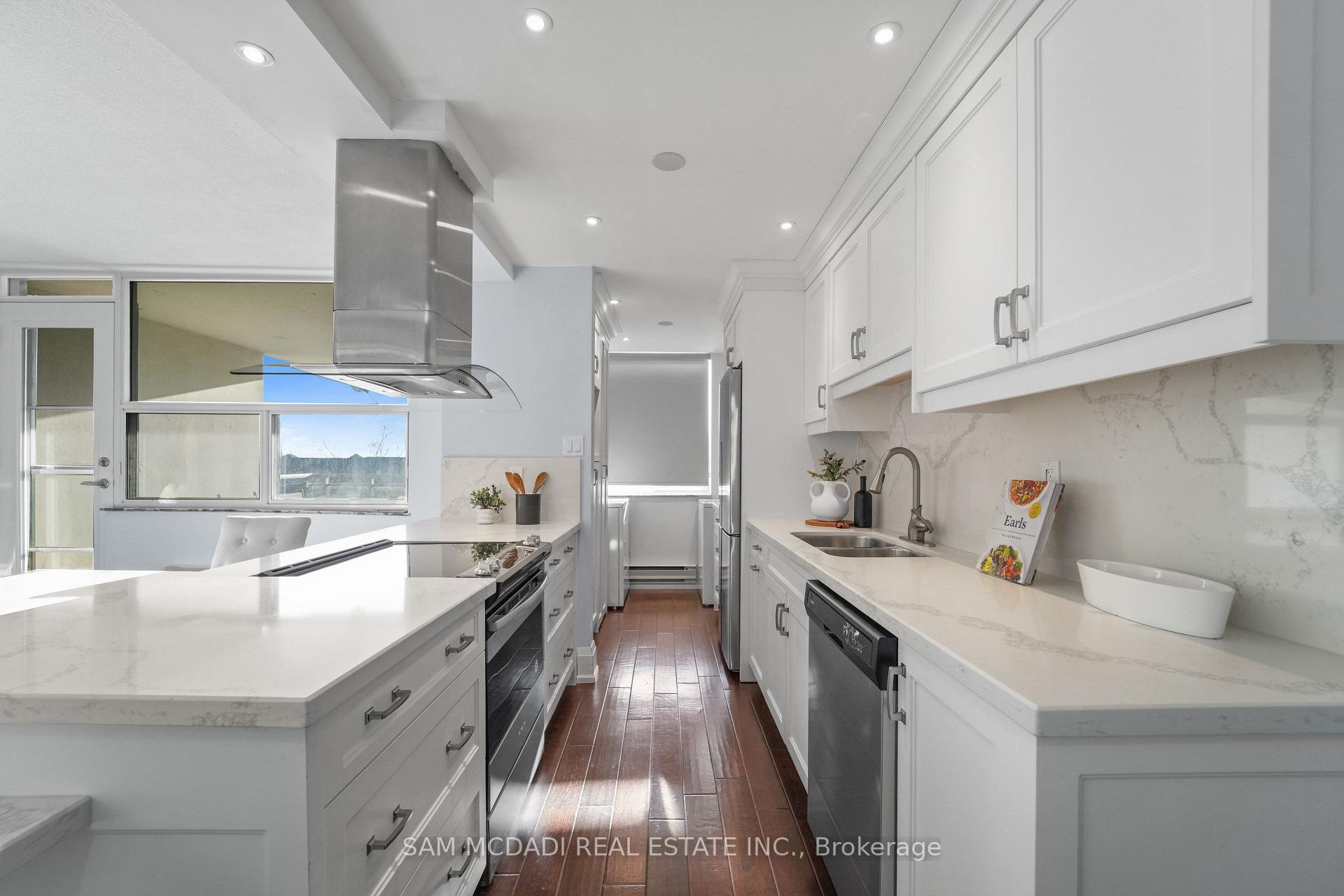 966 Inverhouse Drive 409