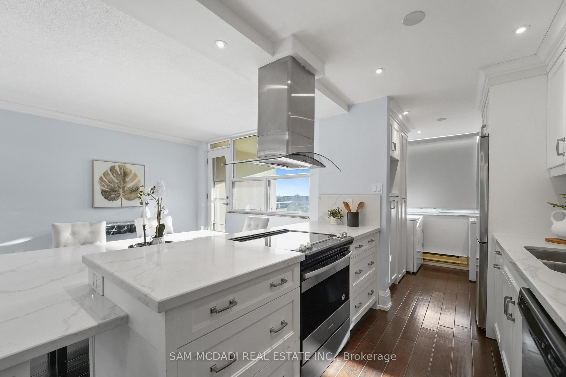 966 Inverhouse Drive 409