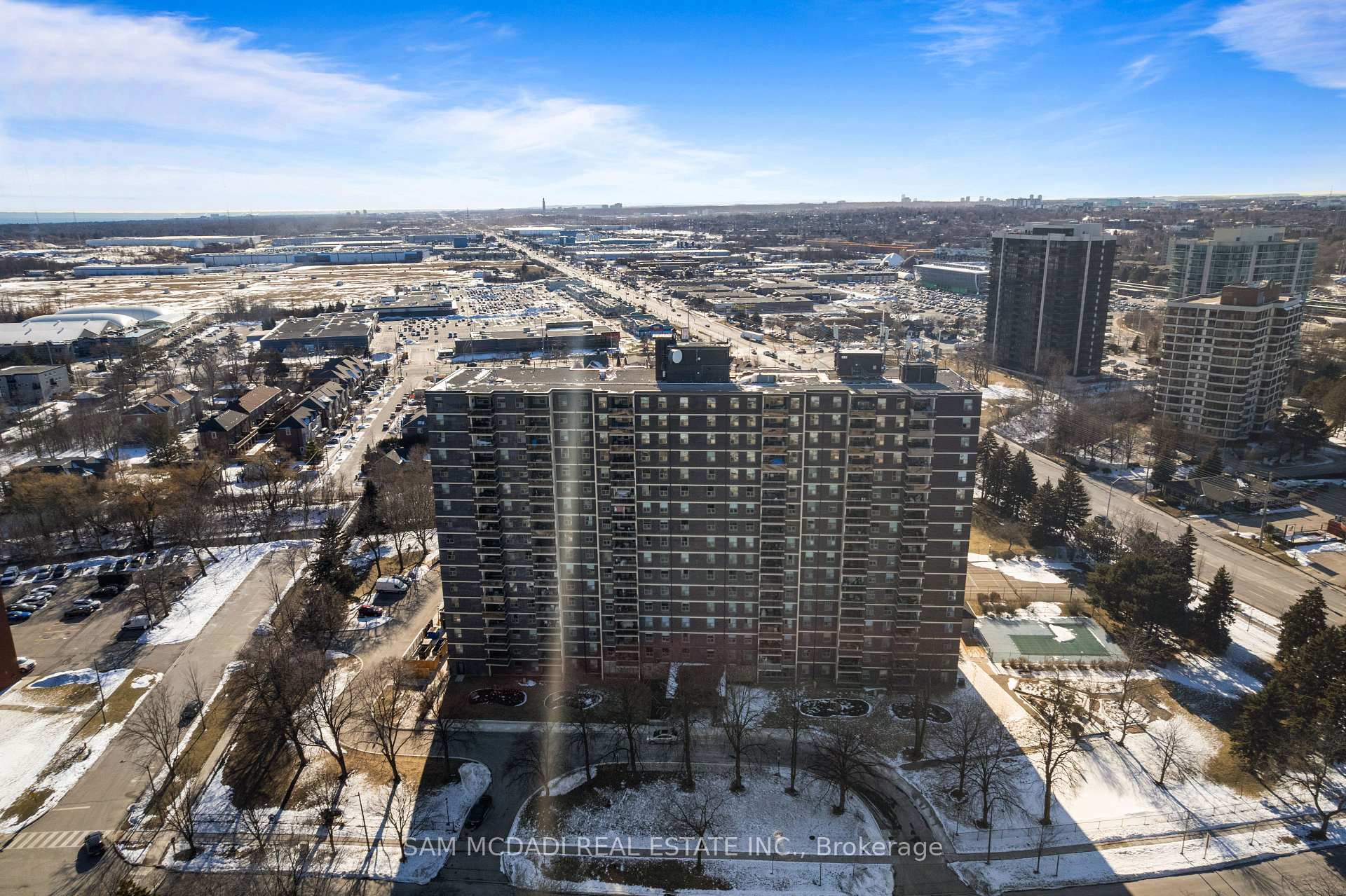 966 Inverhouse Drive 409