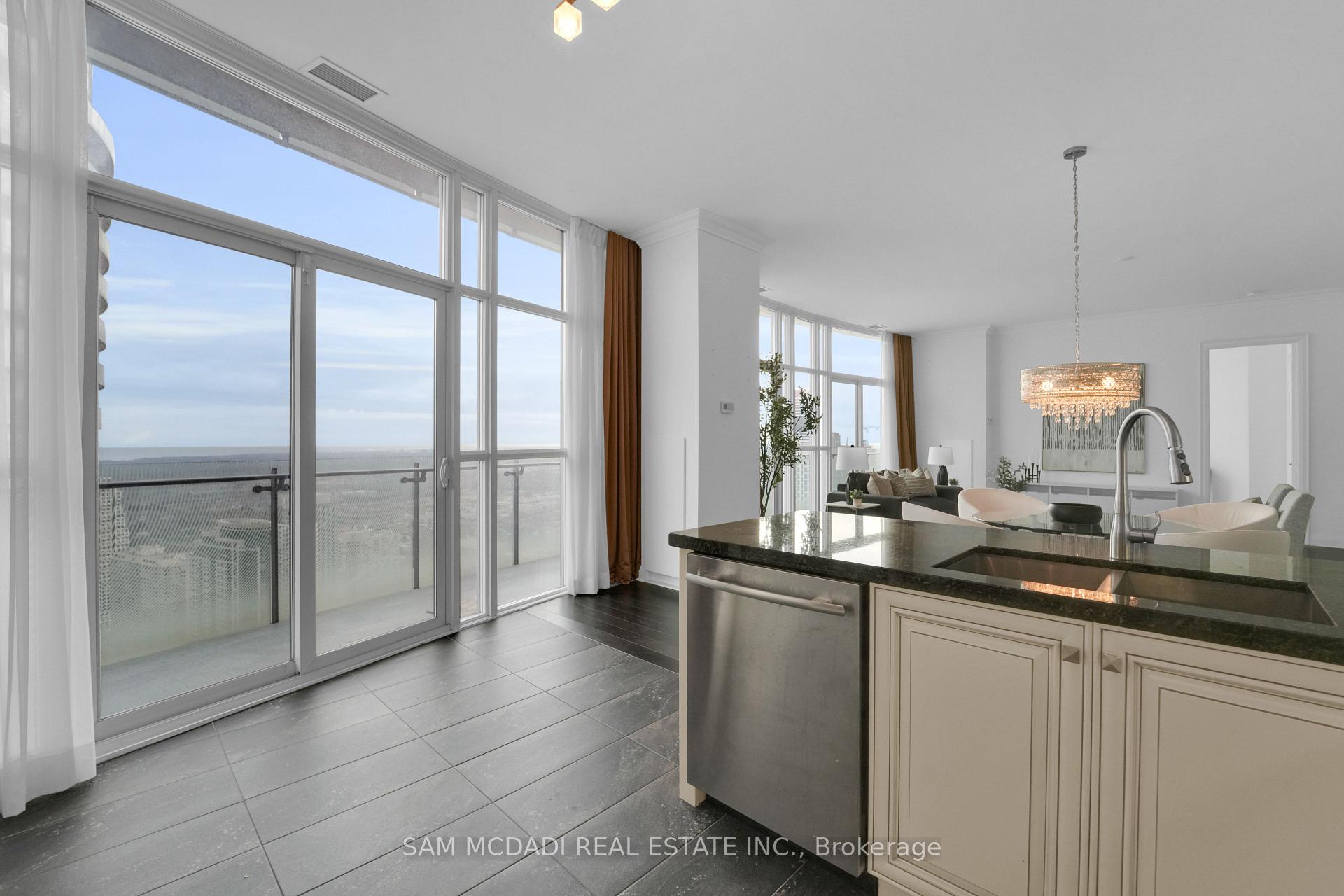 50 Absolute Avenue PH3