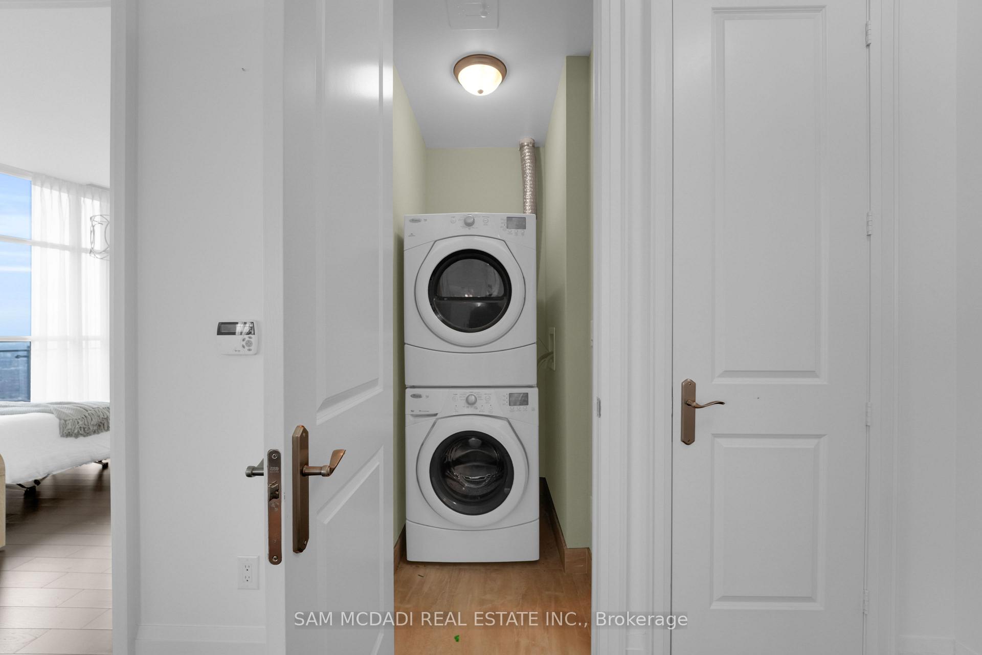 50 Absolute Avenue PH3