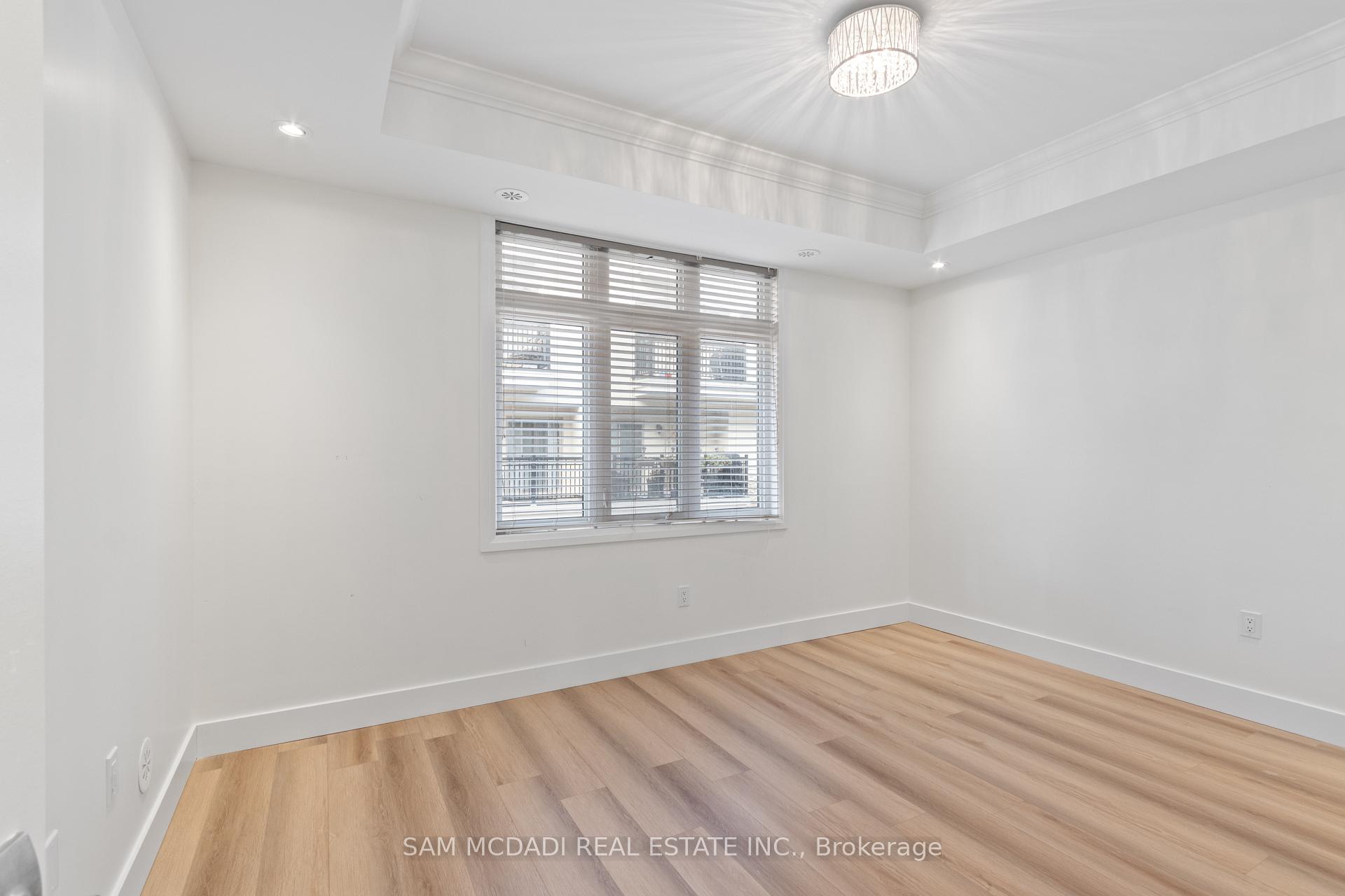 3083 Cawthra Road 23