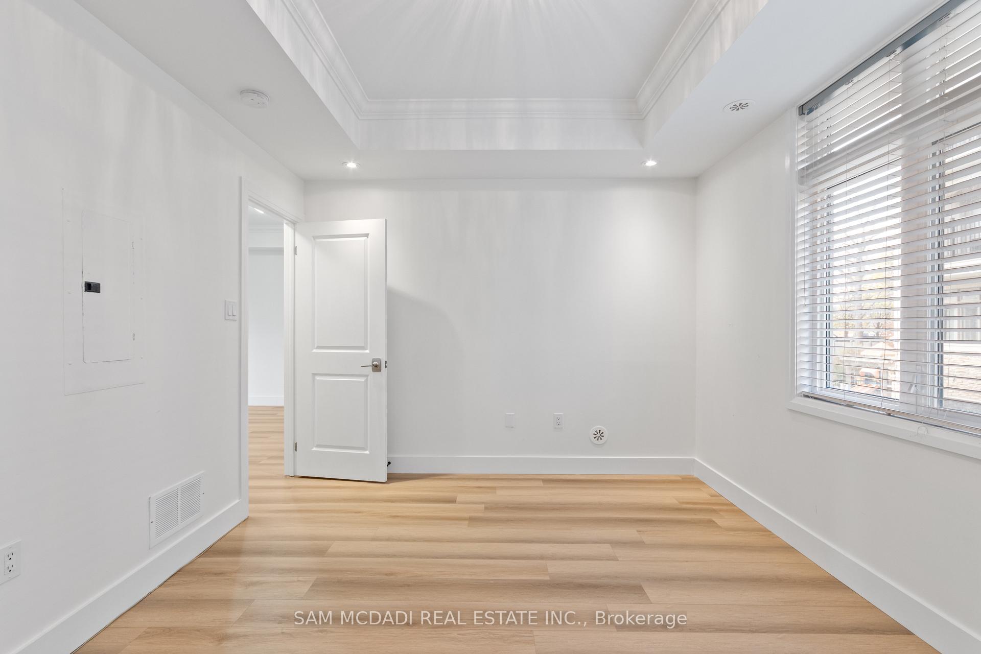 3083 Cawthra Road 23