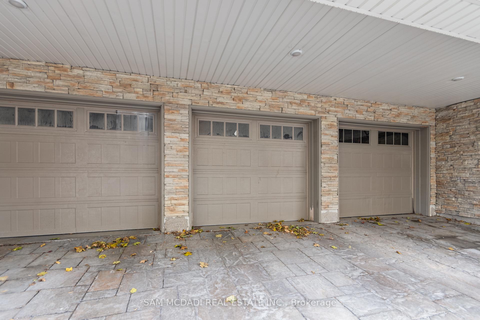 3083 Cawthra Road 23