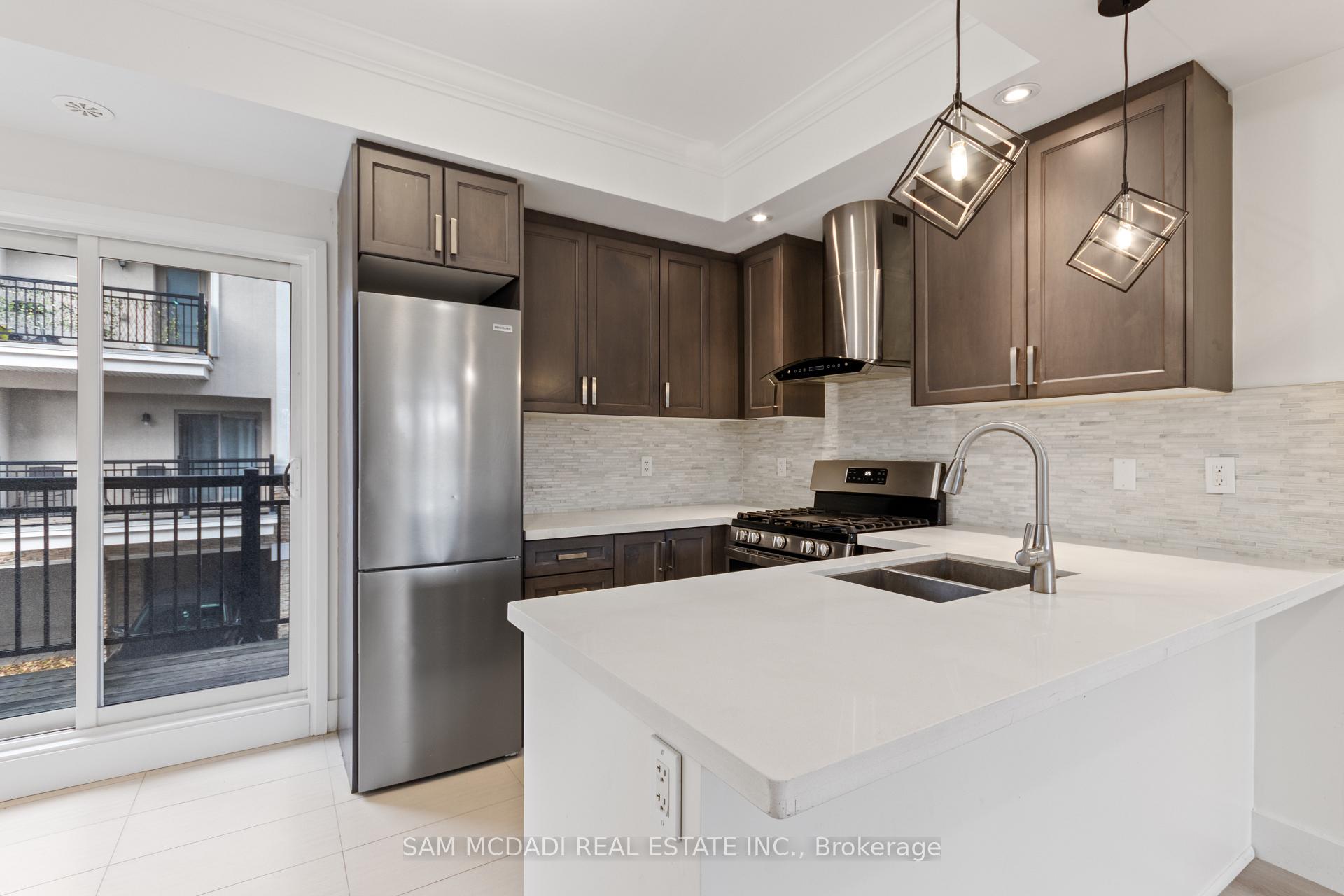 3083 Cawthra Road 23