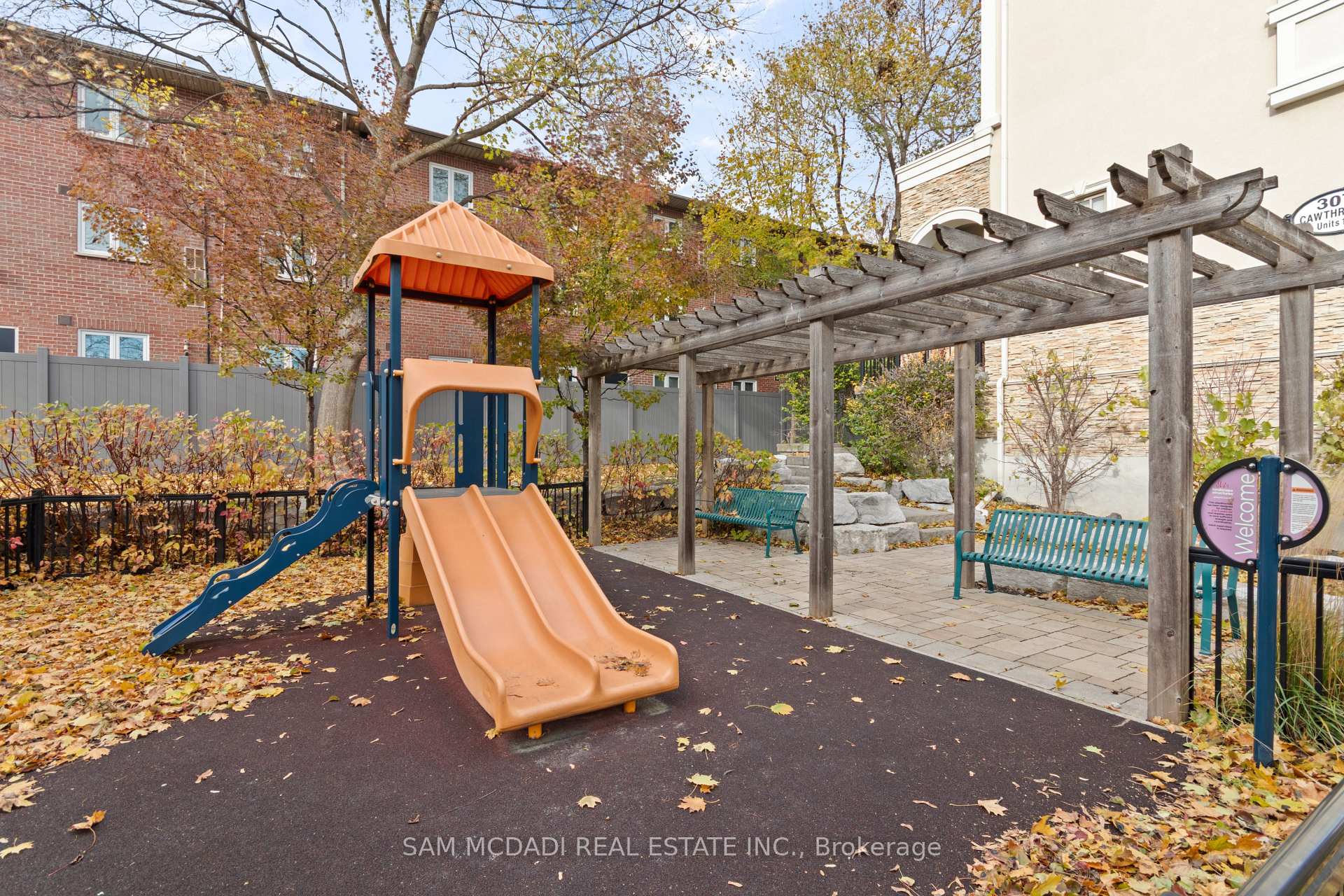 3083 Cawthra Road 23