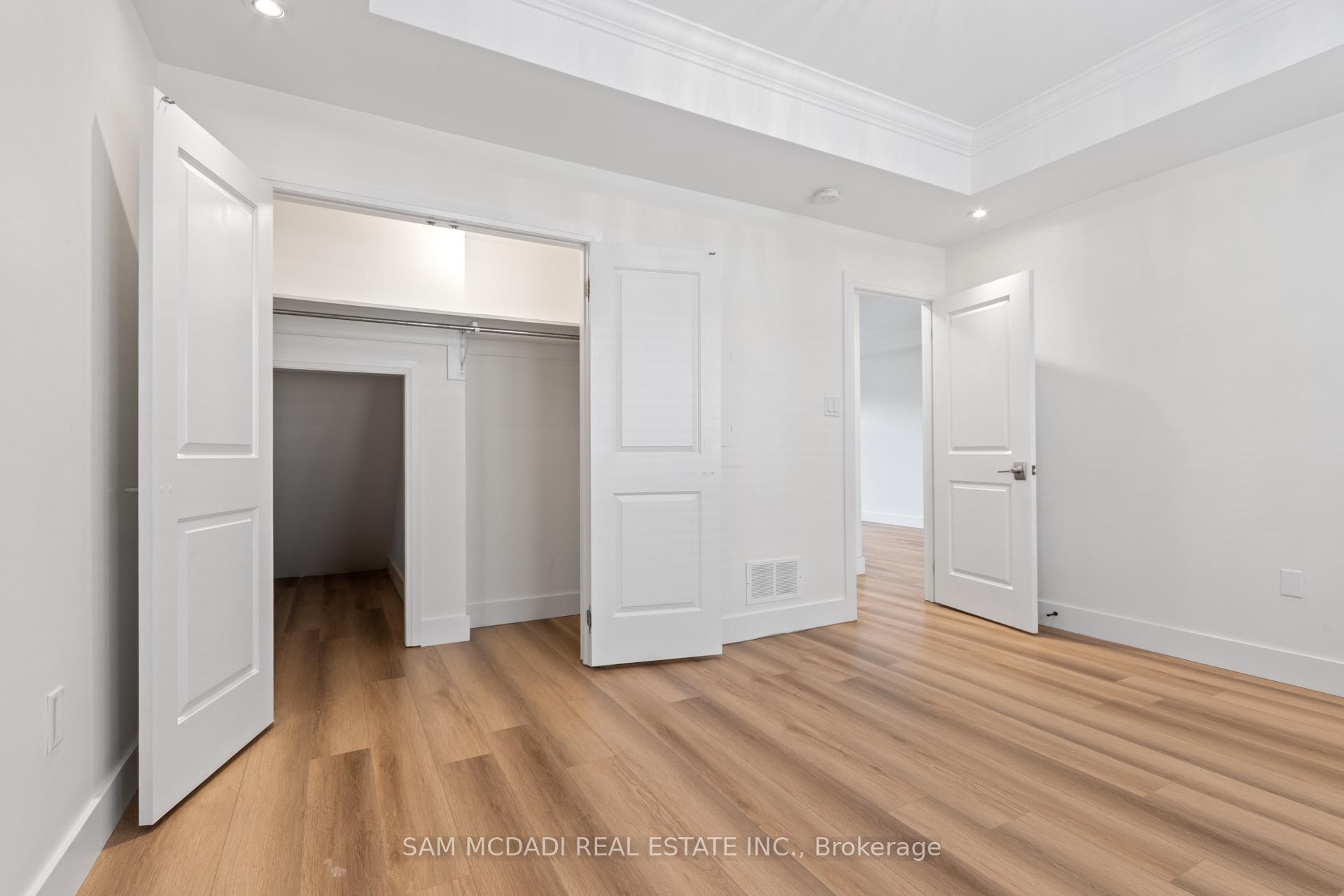 3083 Cawthra Road 23