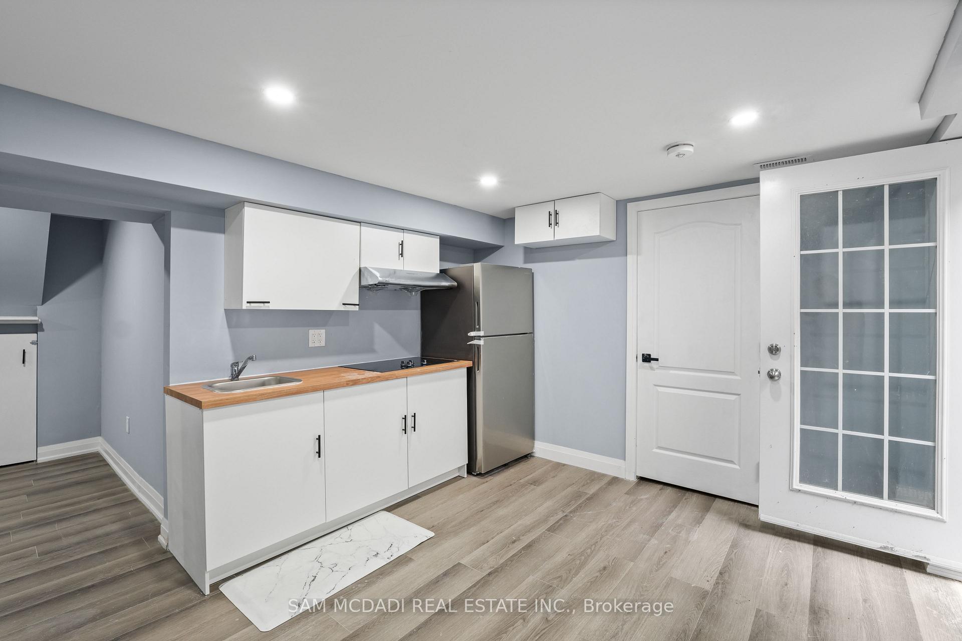 1527 Chiddingstone Circle (Unit B)