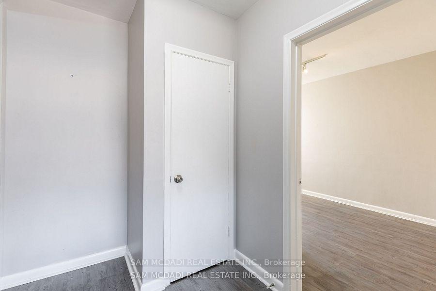 1710 Lakeshore Road W