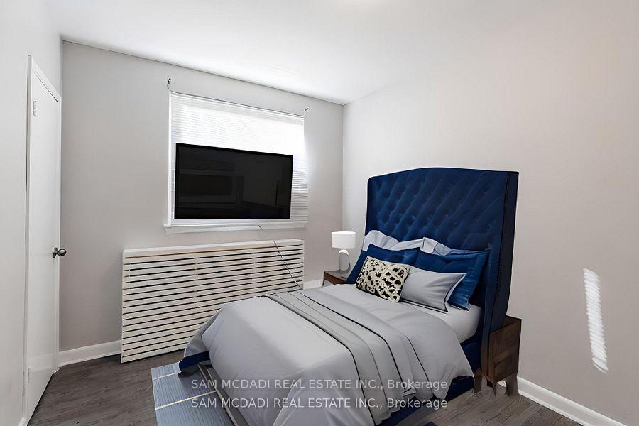 1710 Lakeshore Road W