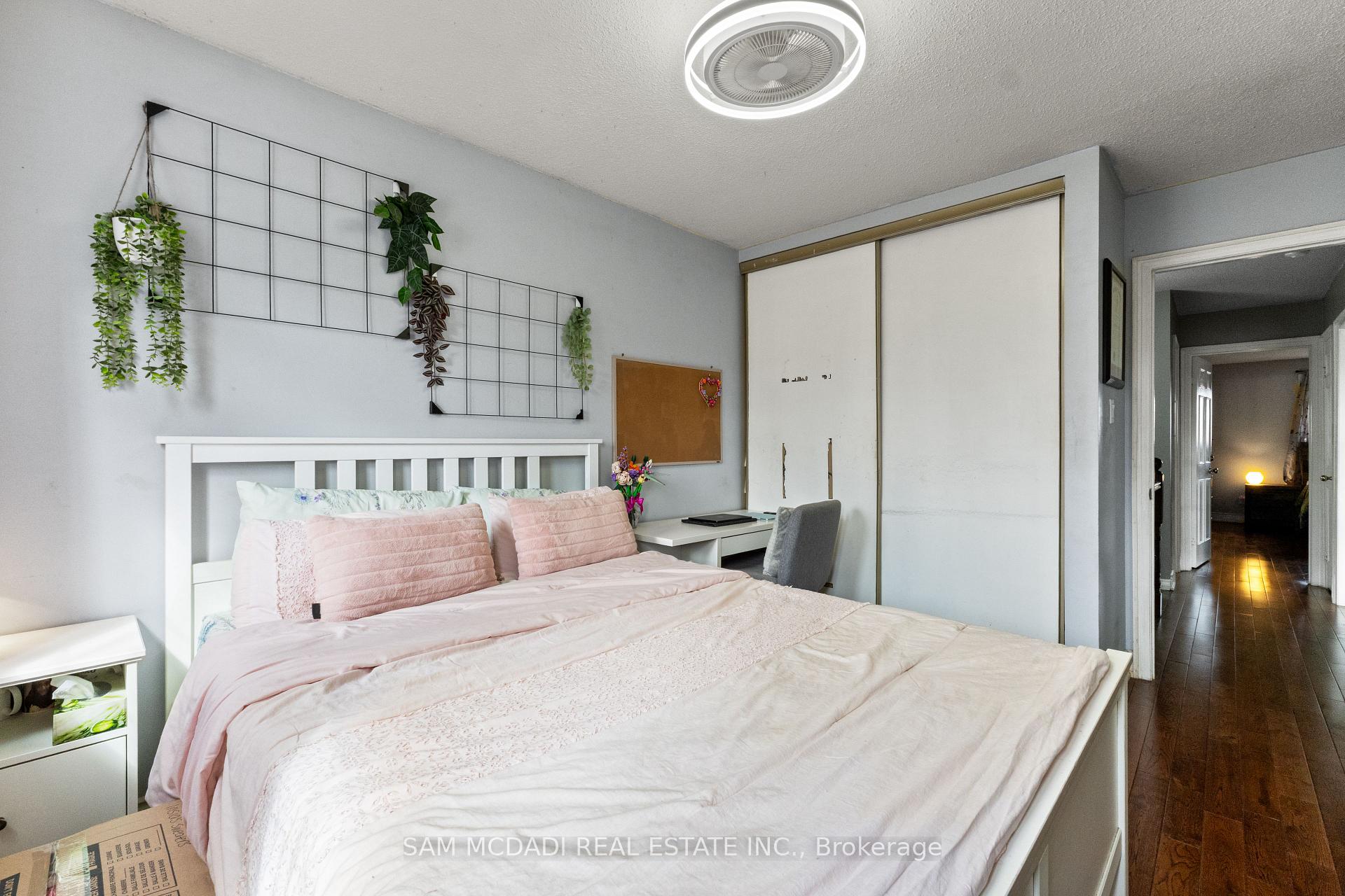 4728 Antelope Crescent