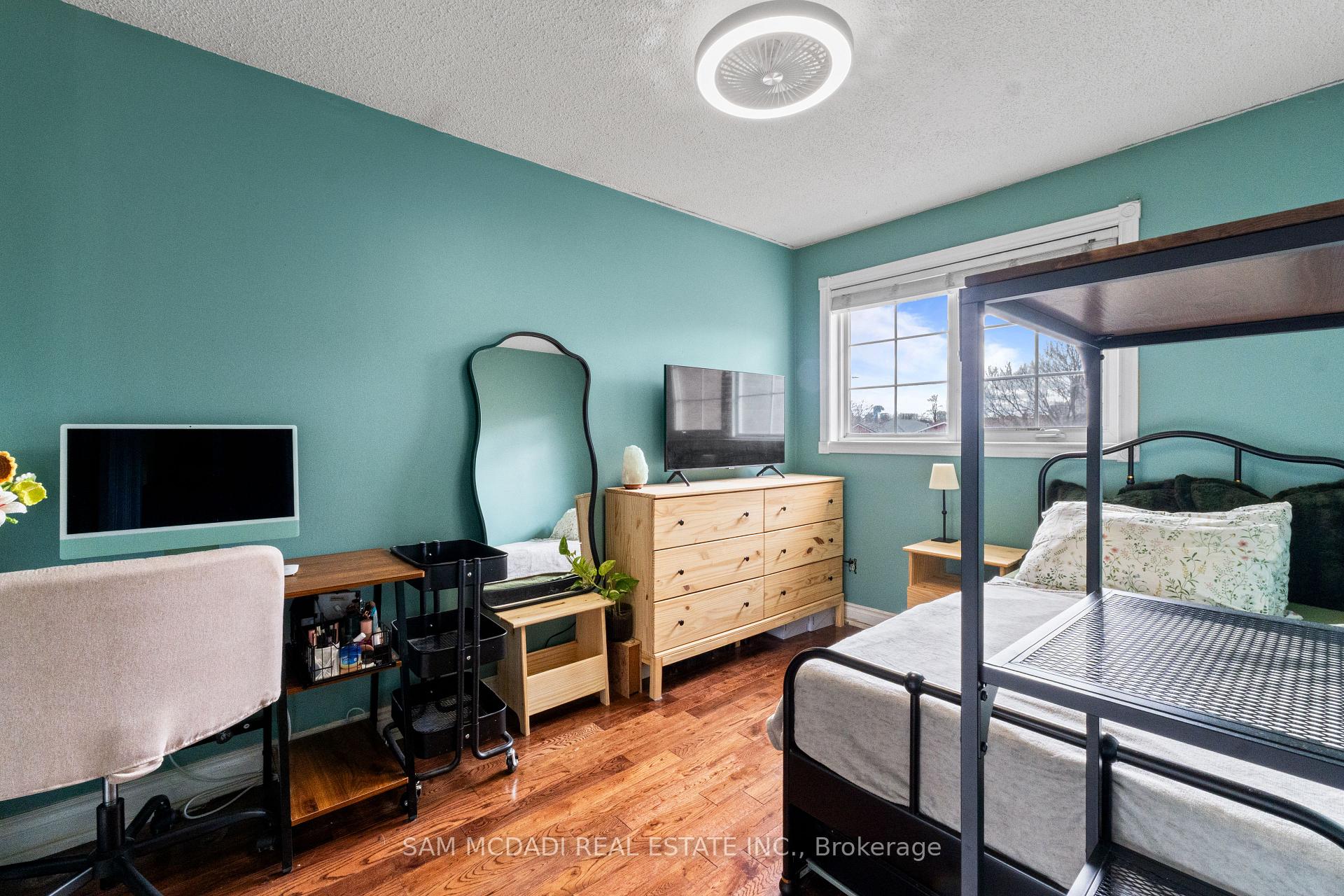 4728 Antelope Crescent