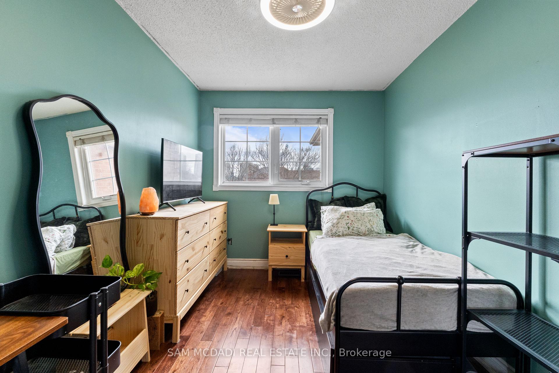 4728 Antelope Crescent