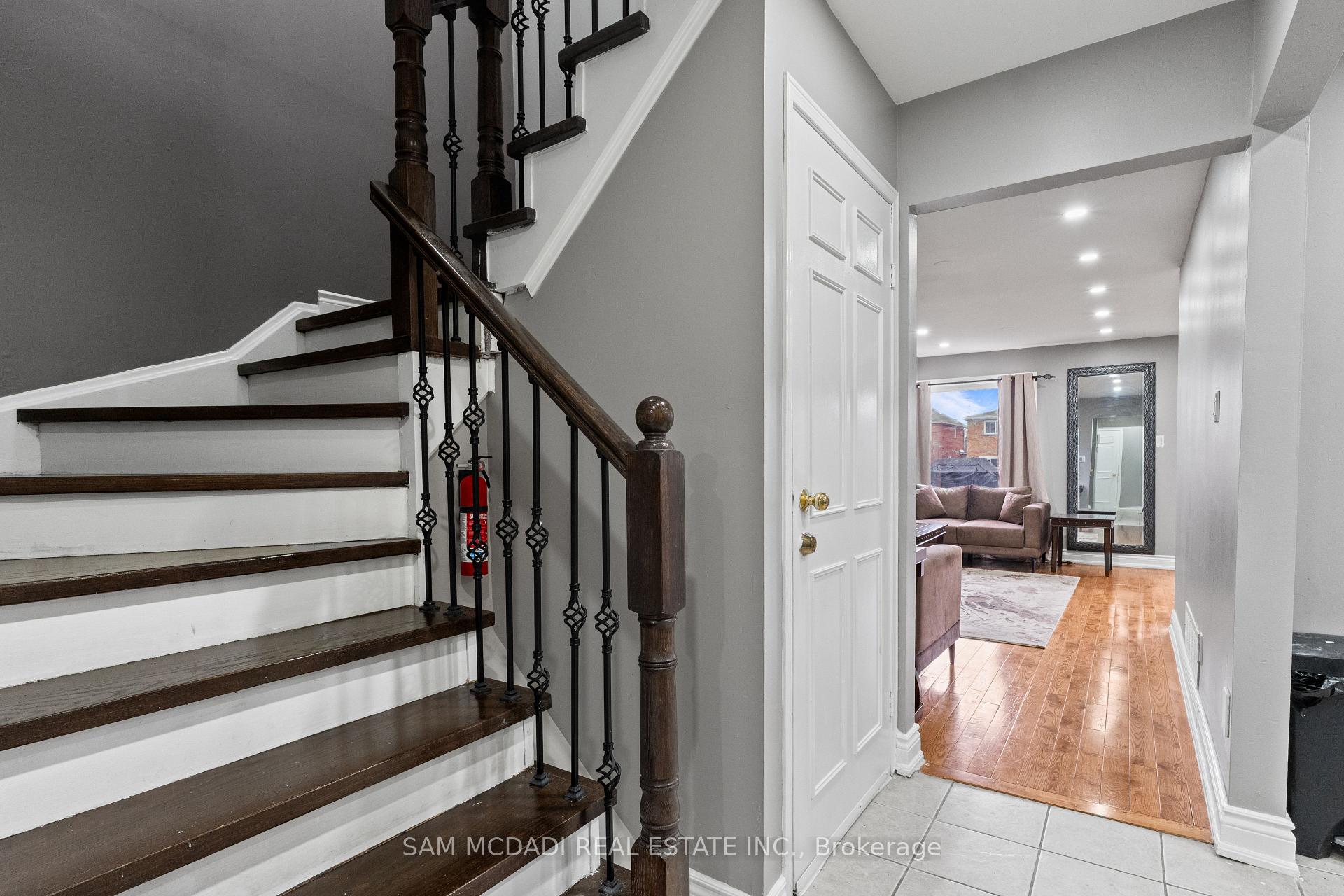 4728 Antelope Crescent