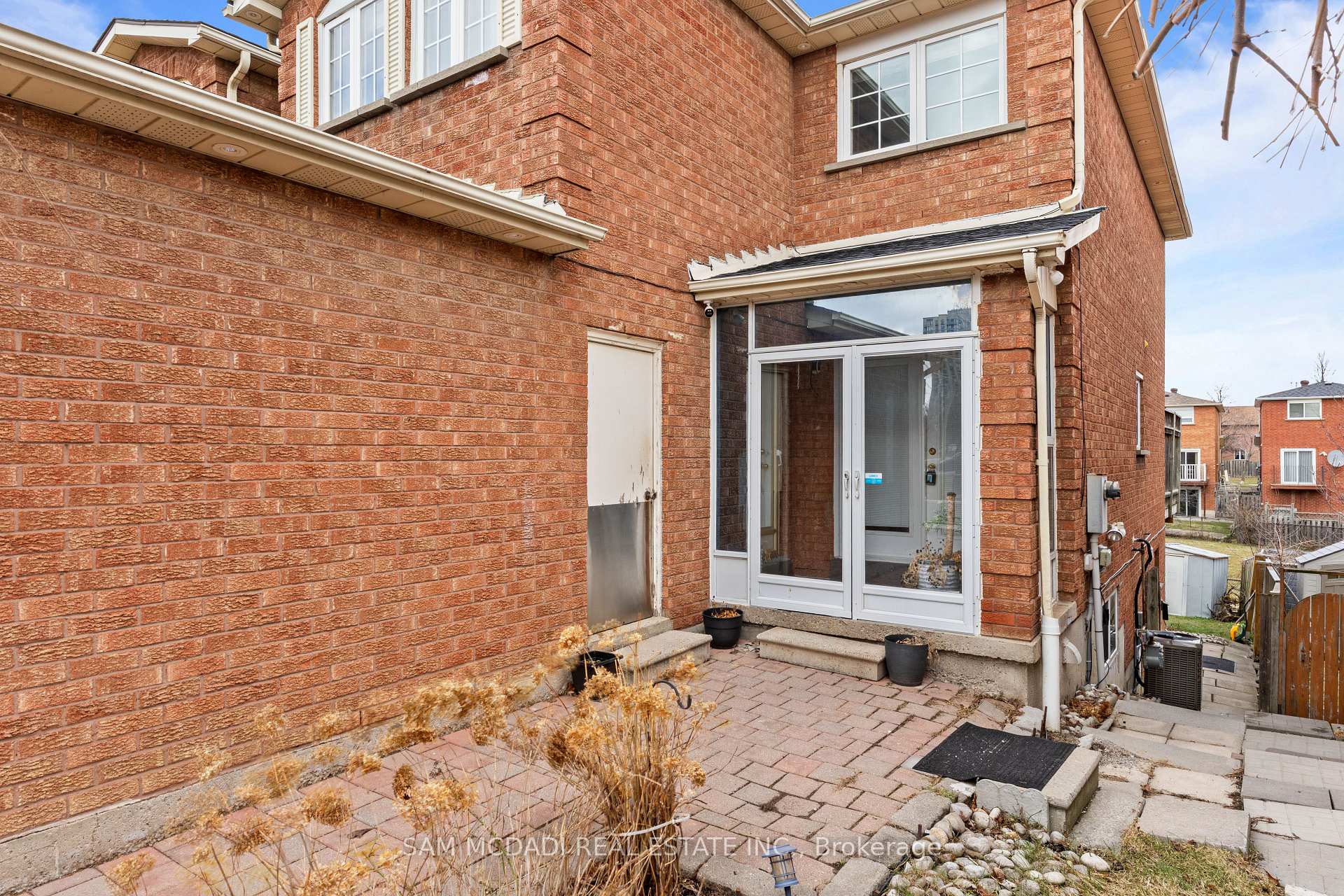 4728 Antelope Crescent