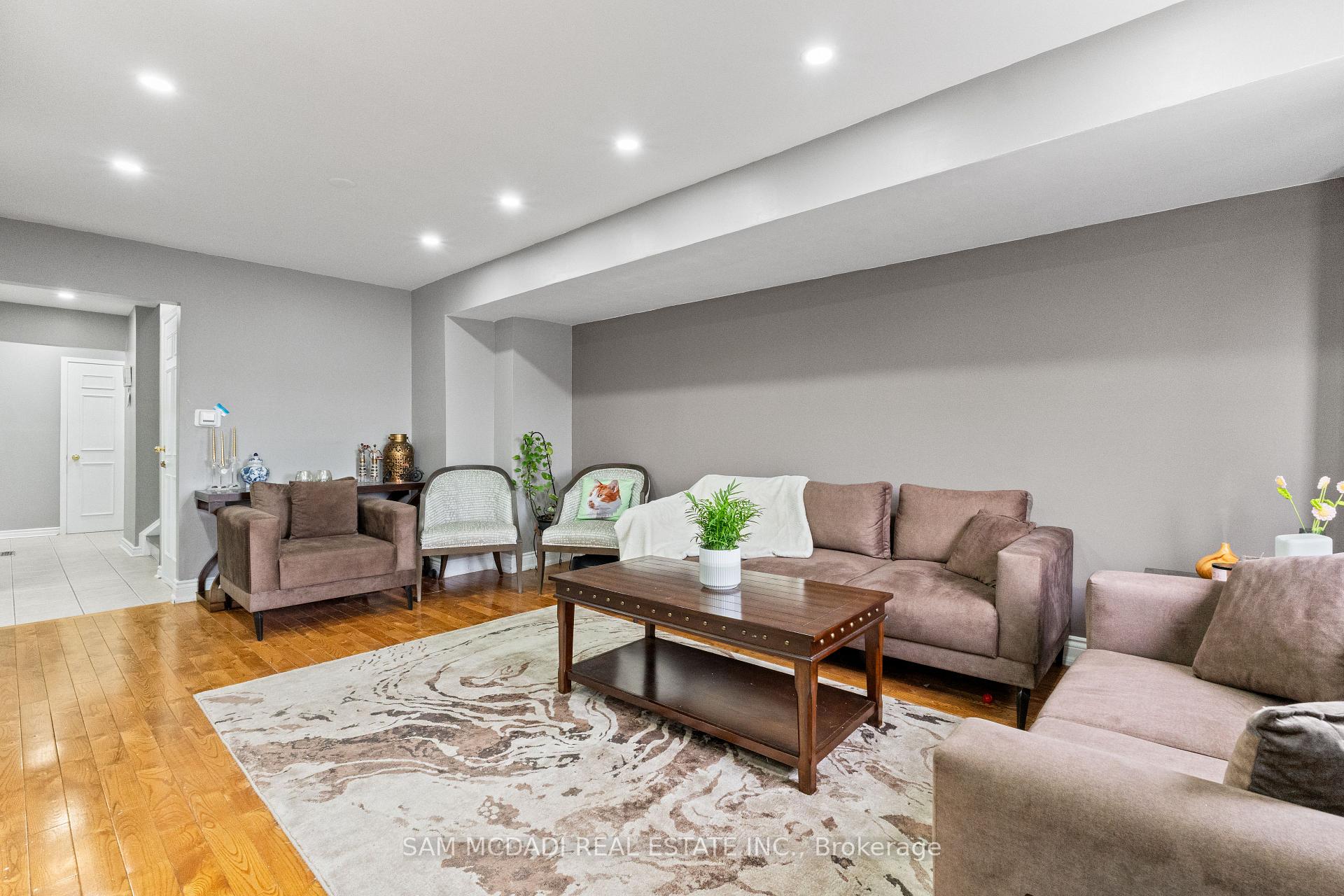 4728 Antelope Crescent