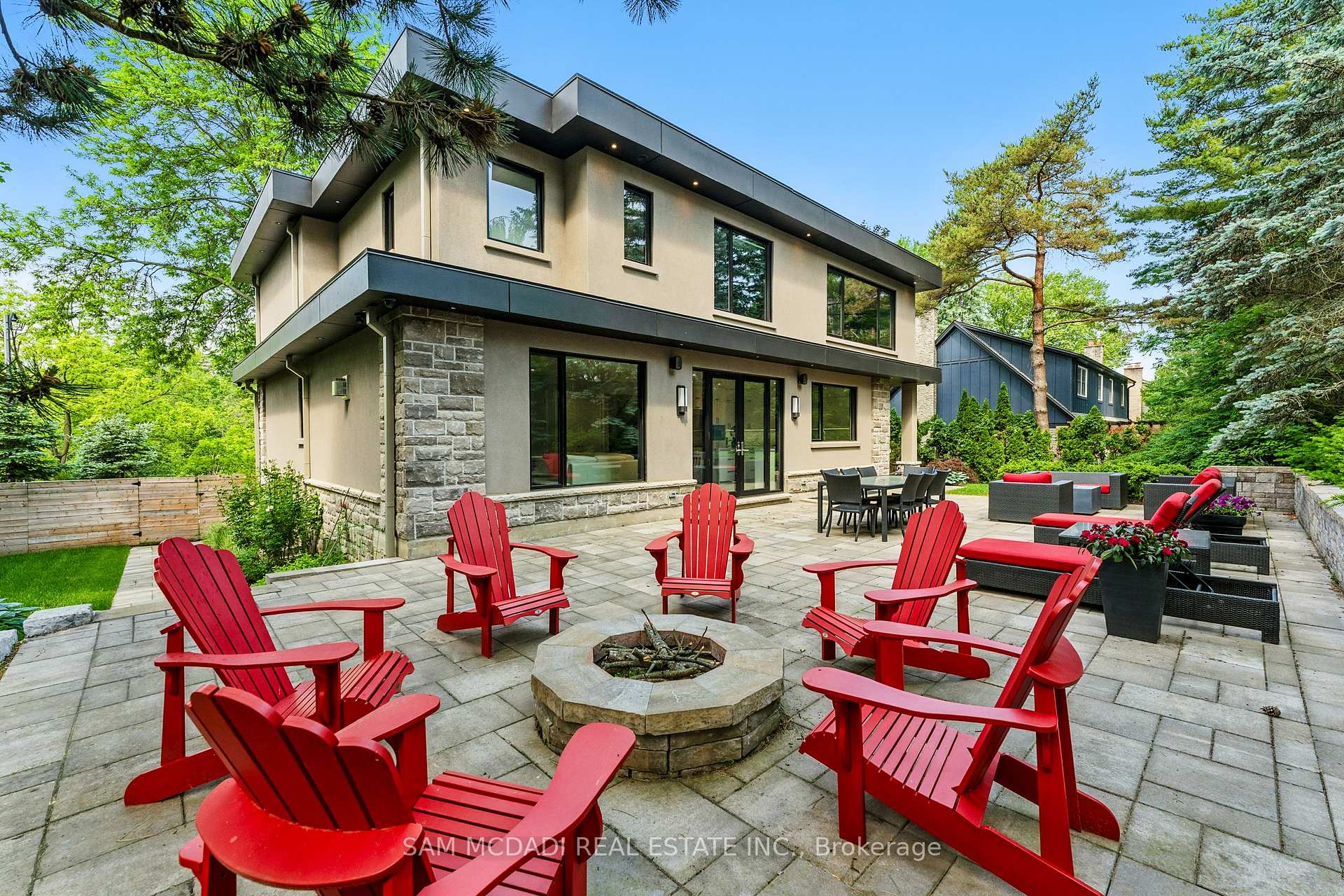 1112 Caldwell Avenue