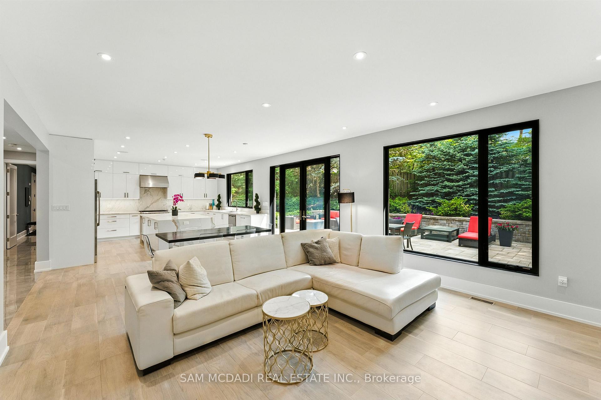 1112 Caldwell Avenue