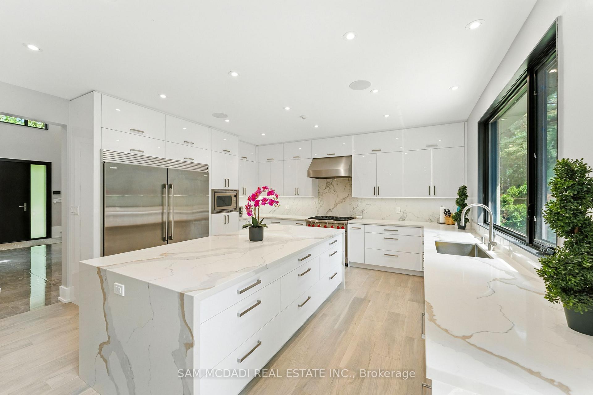 1112 Caldwell Avenue