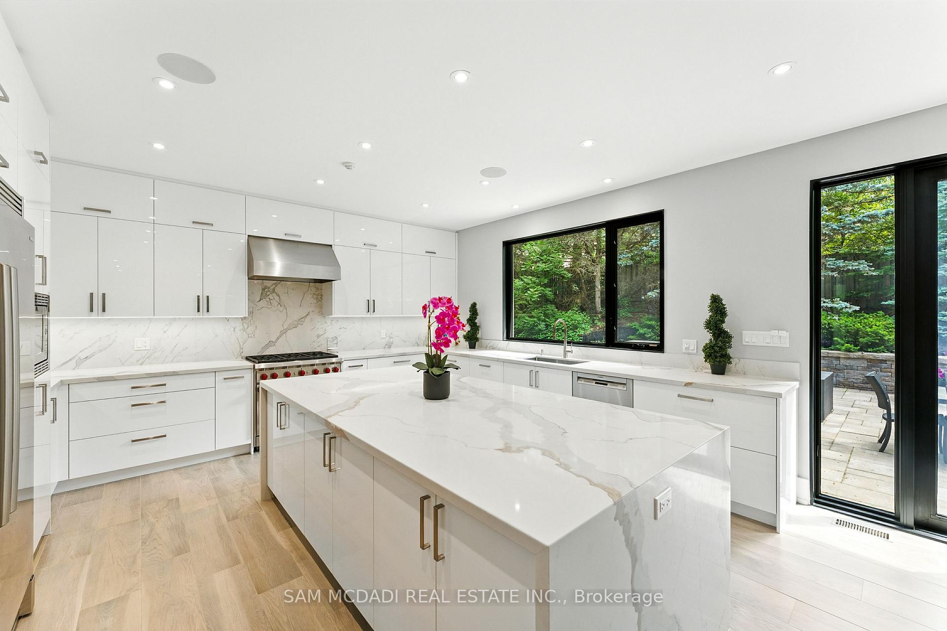 1112 Caldwell Avenue