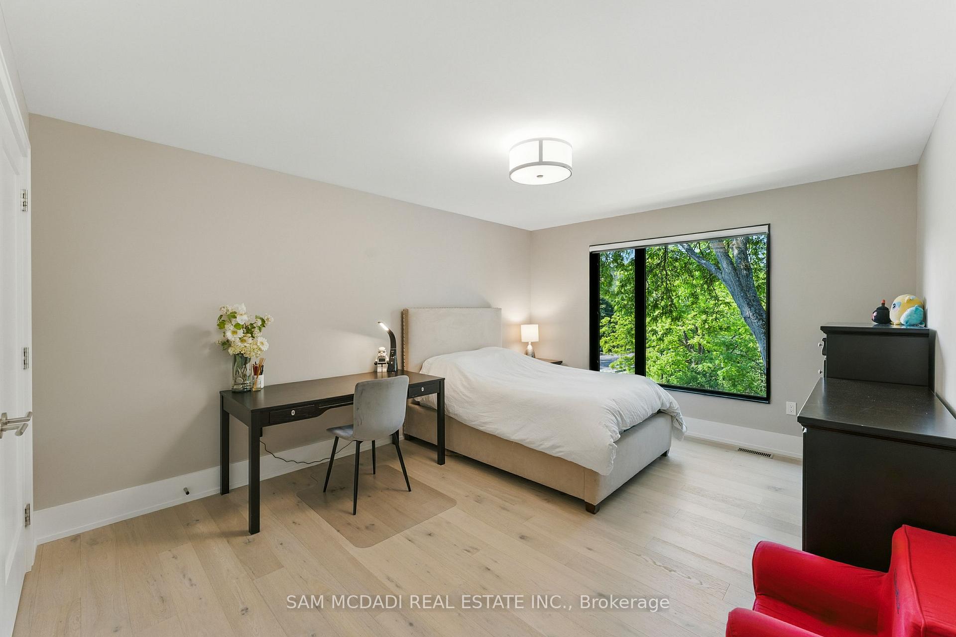 1112 Caldwell Avenue