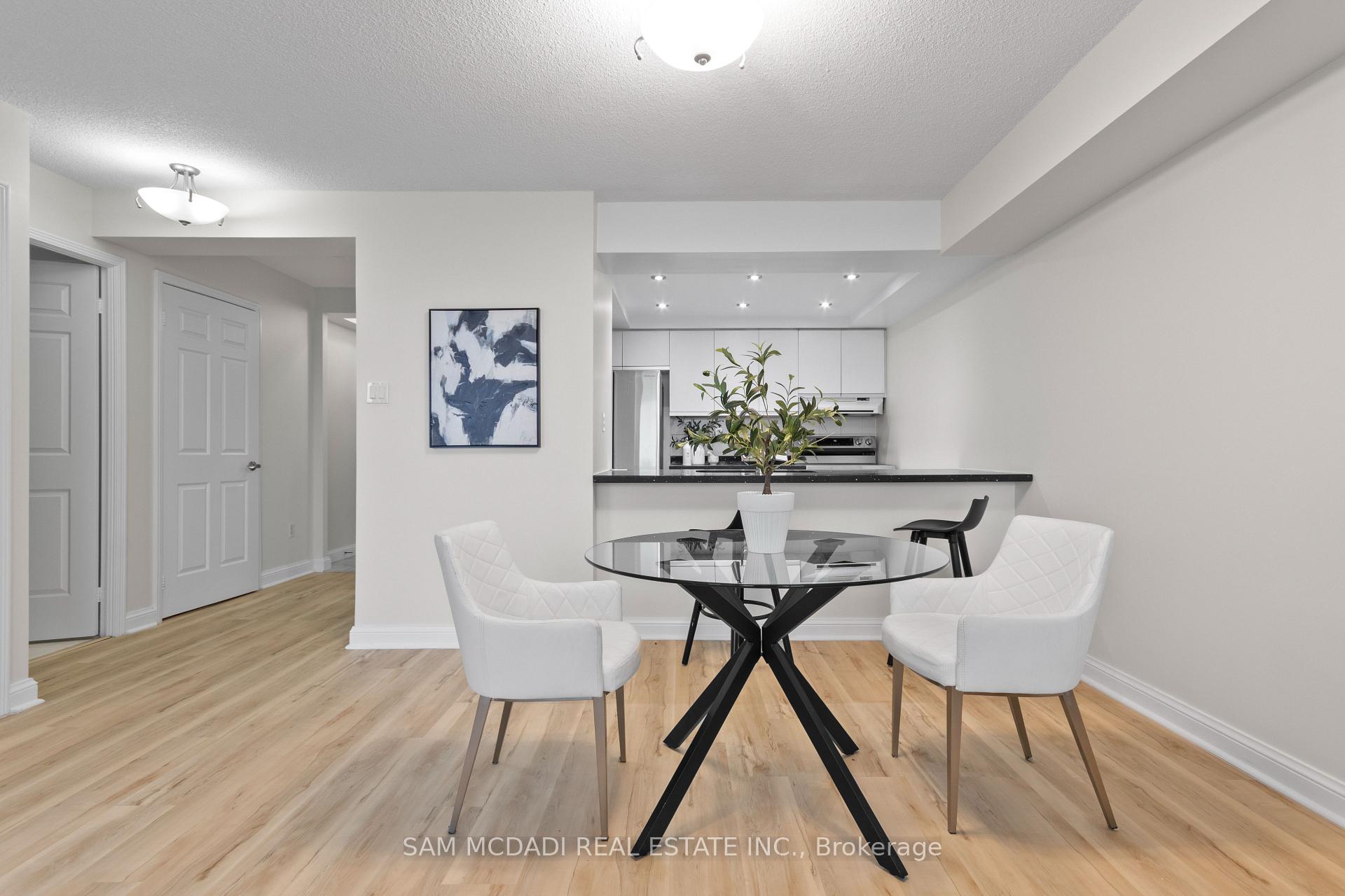 24 Hanover Road S 2106