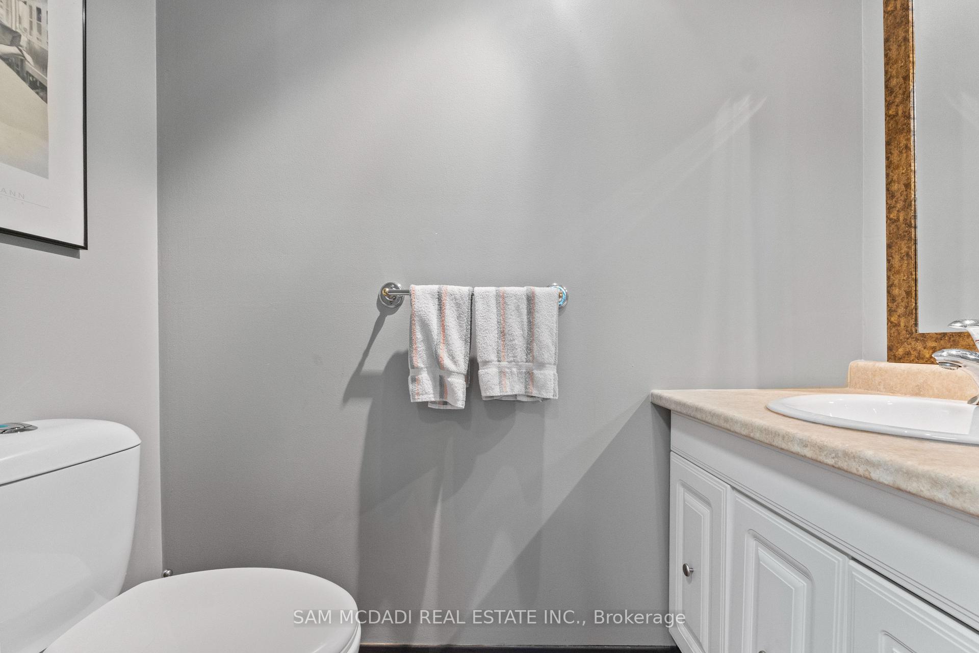 6085 Starfield Crescent