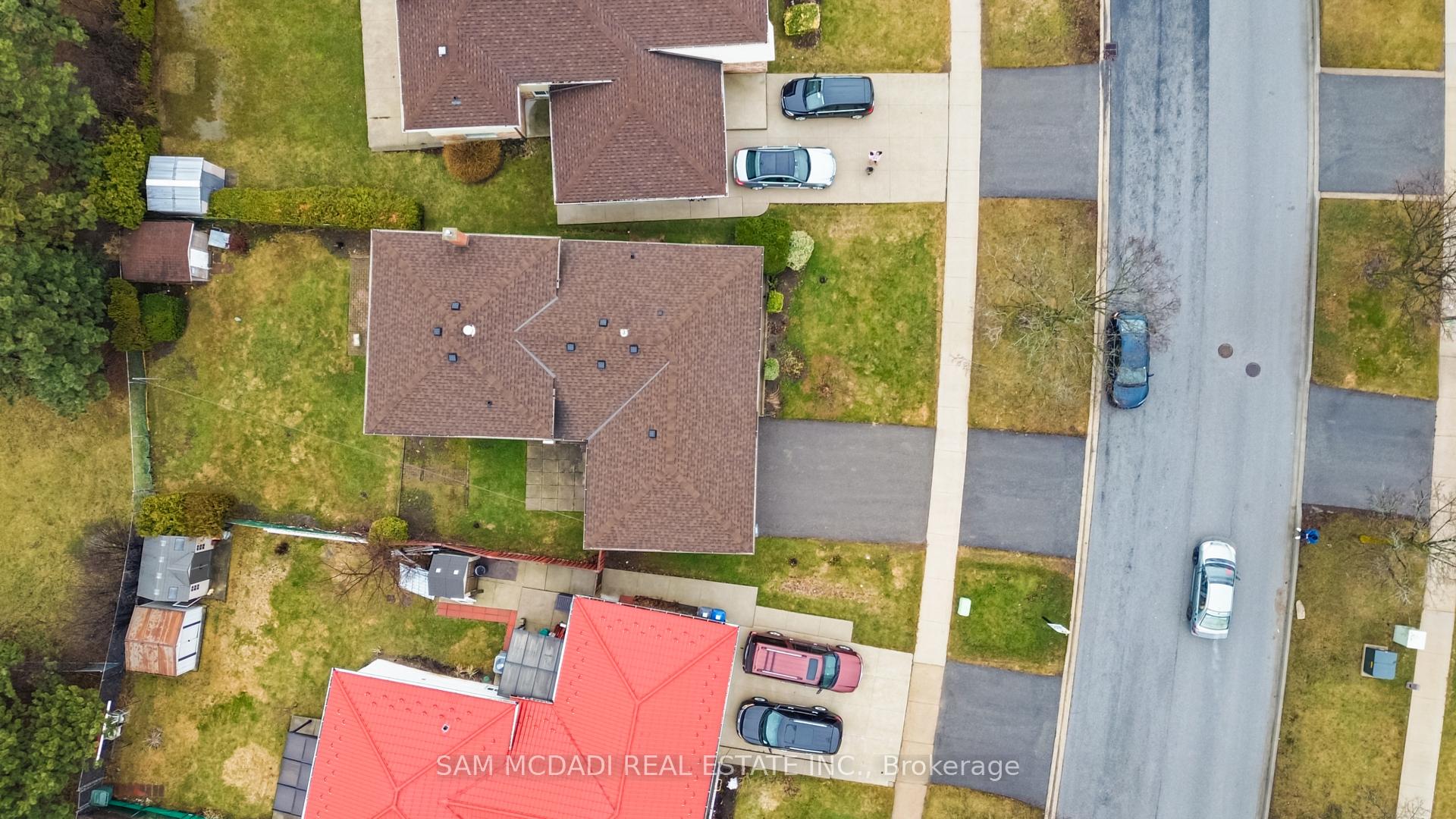 556 Paisley Boulevard W