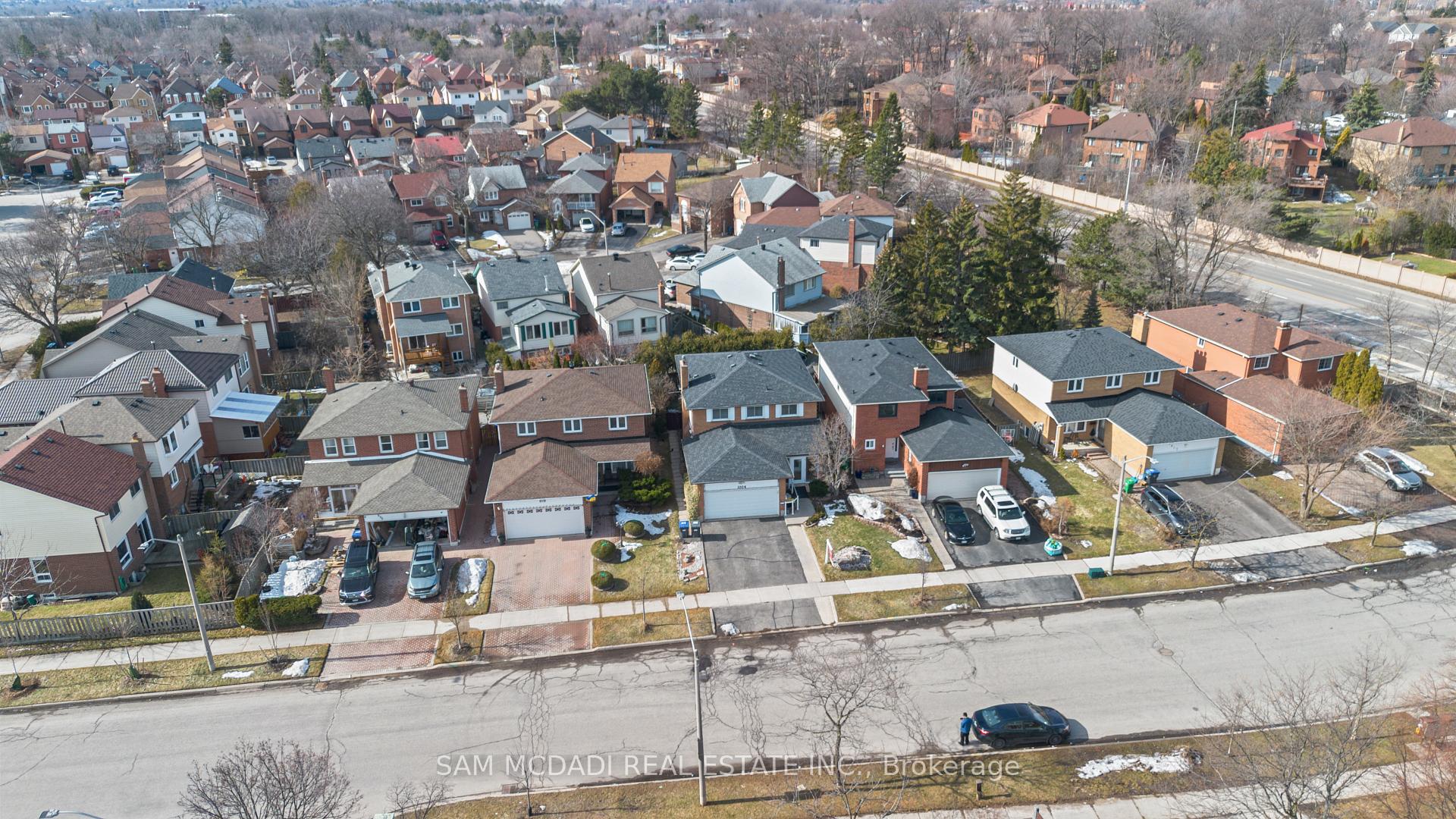 1004 Queensbridge Drive