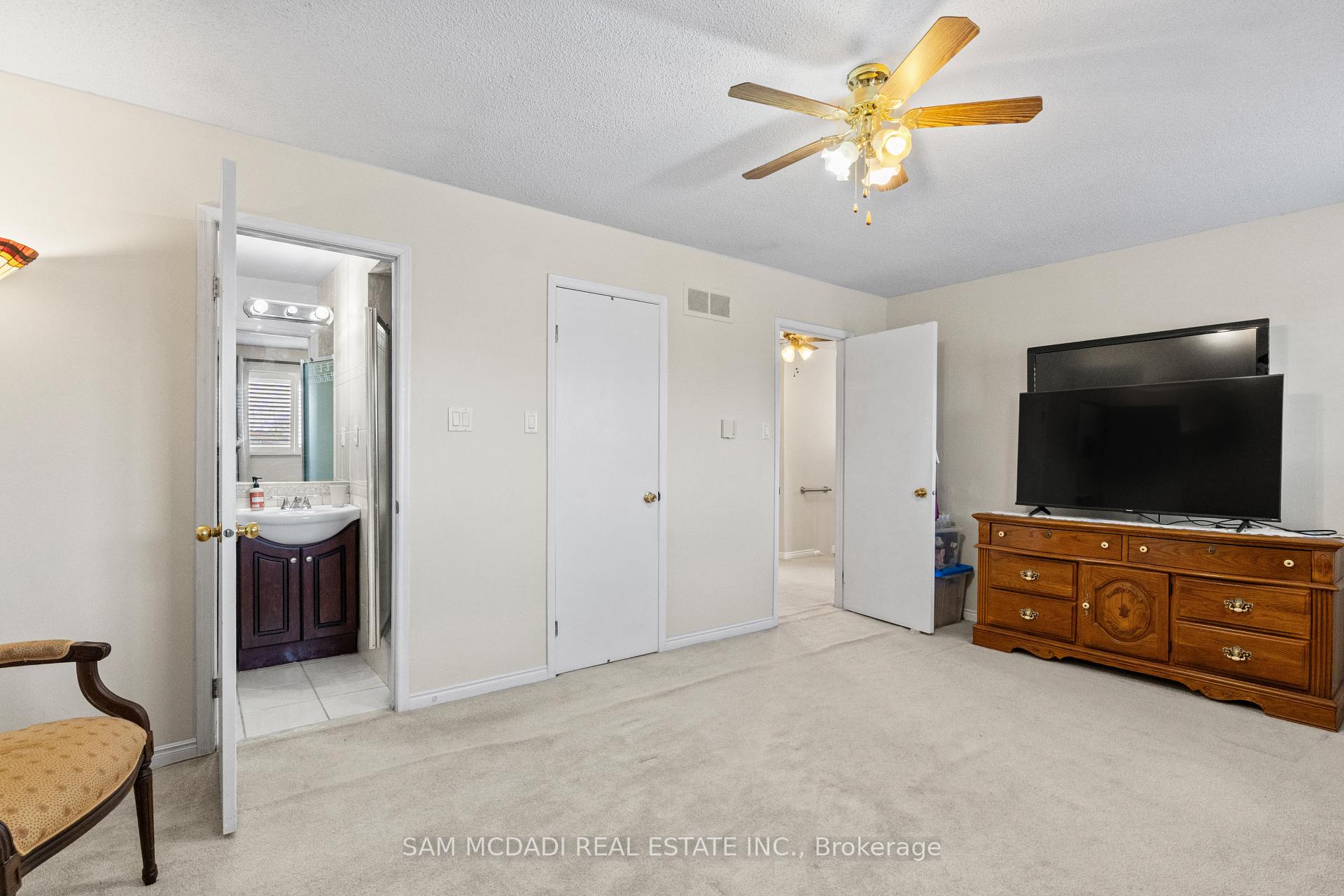 1004 Queensbridge Drive