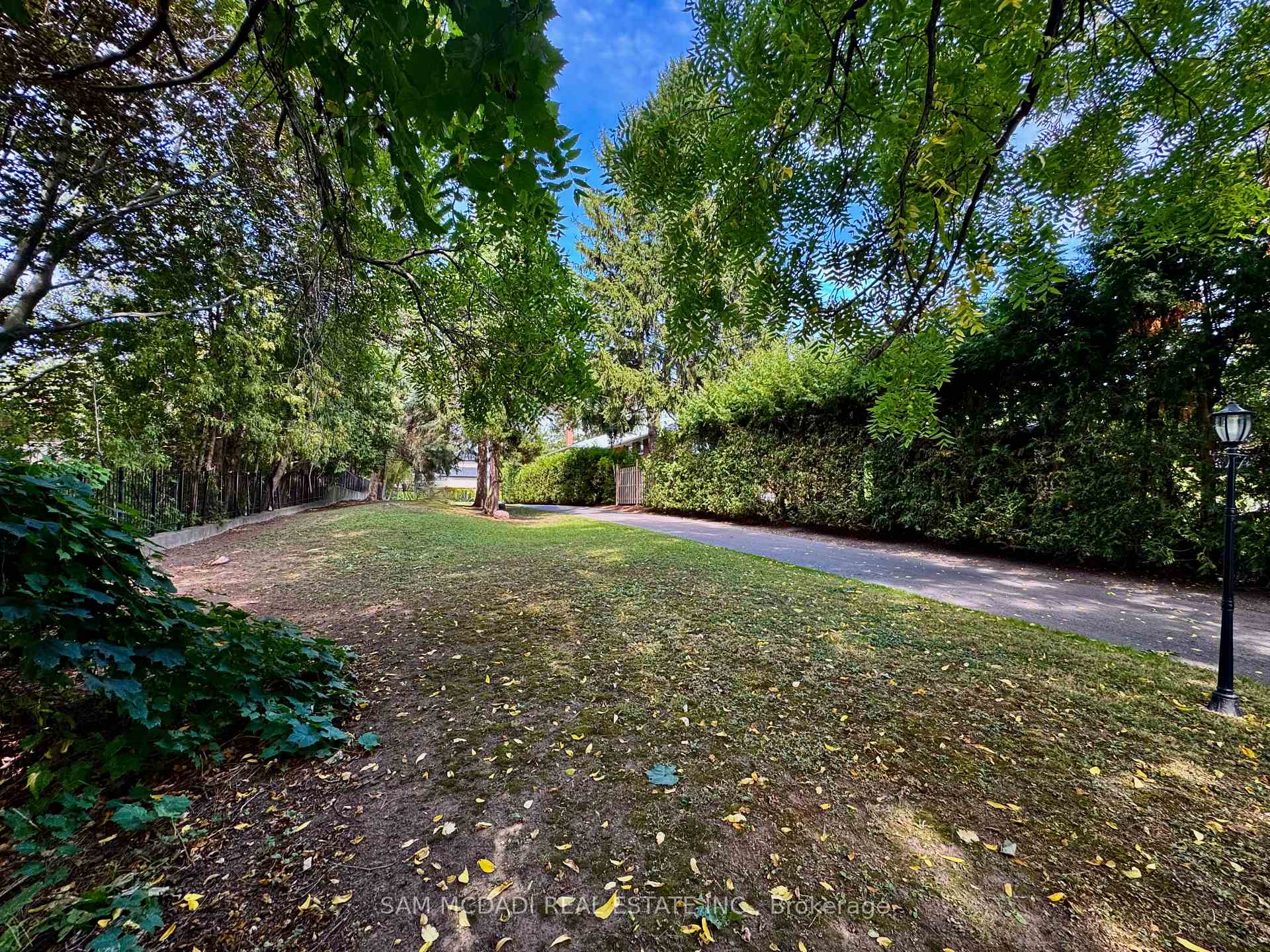 85 Yorkleigh Avenue