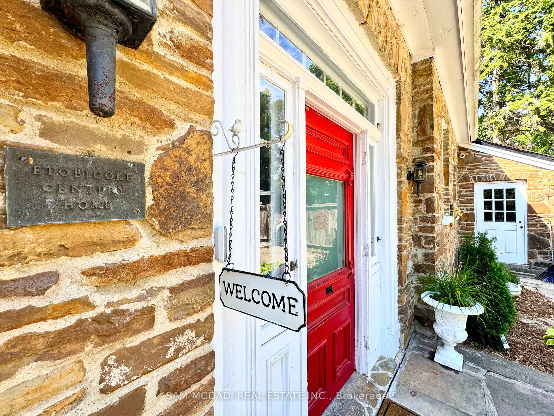 85 Yorkleigh Avenue