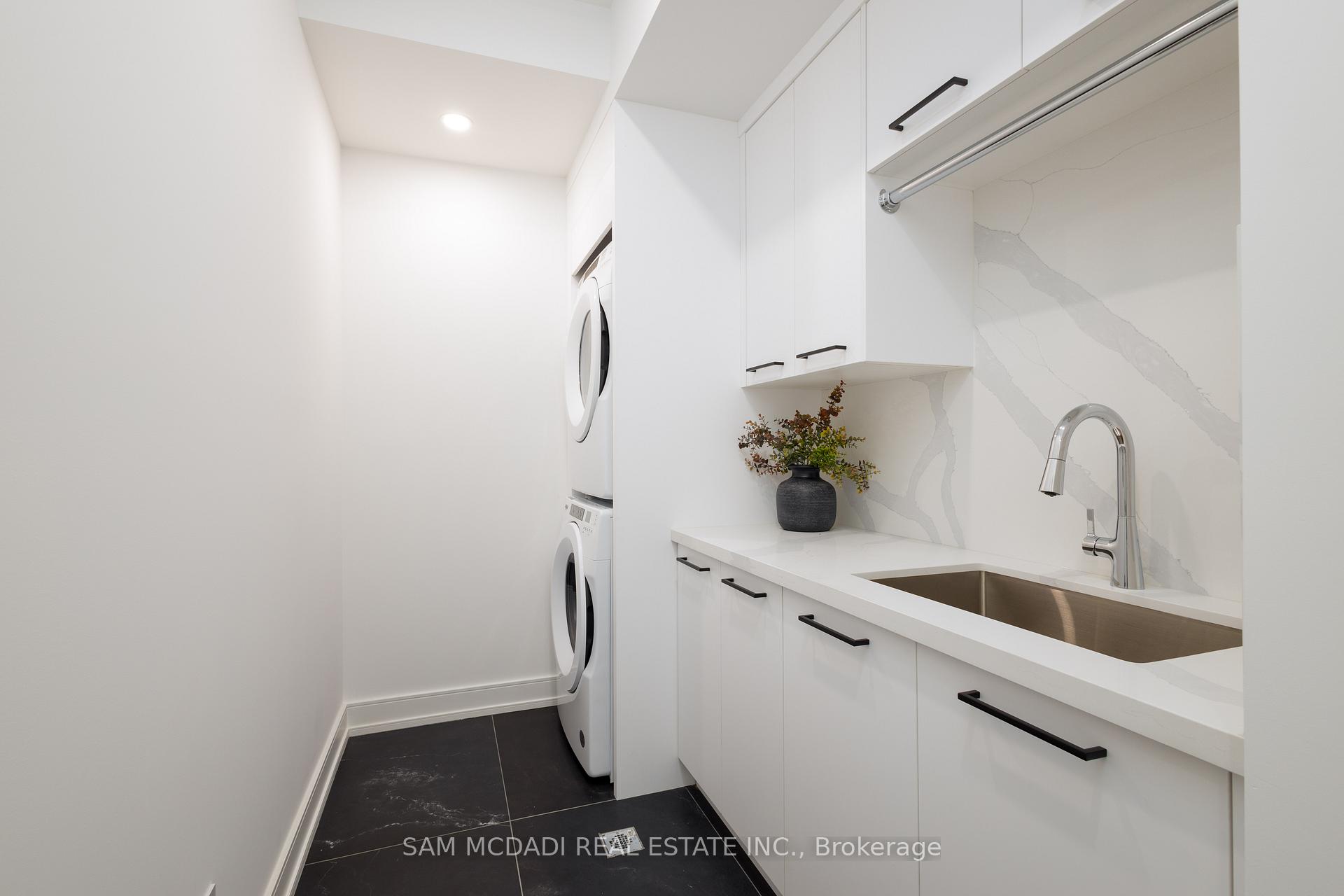 24 Twenty First Street