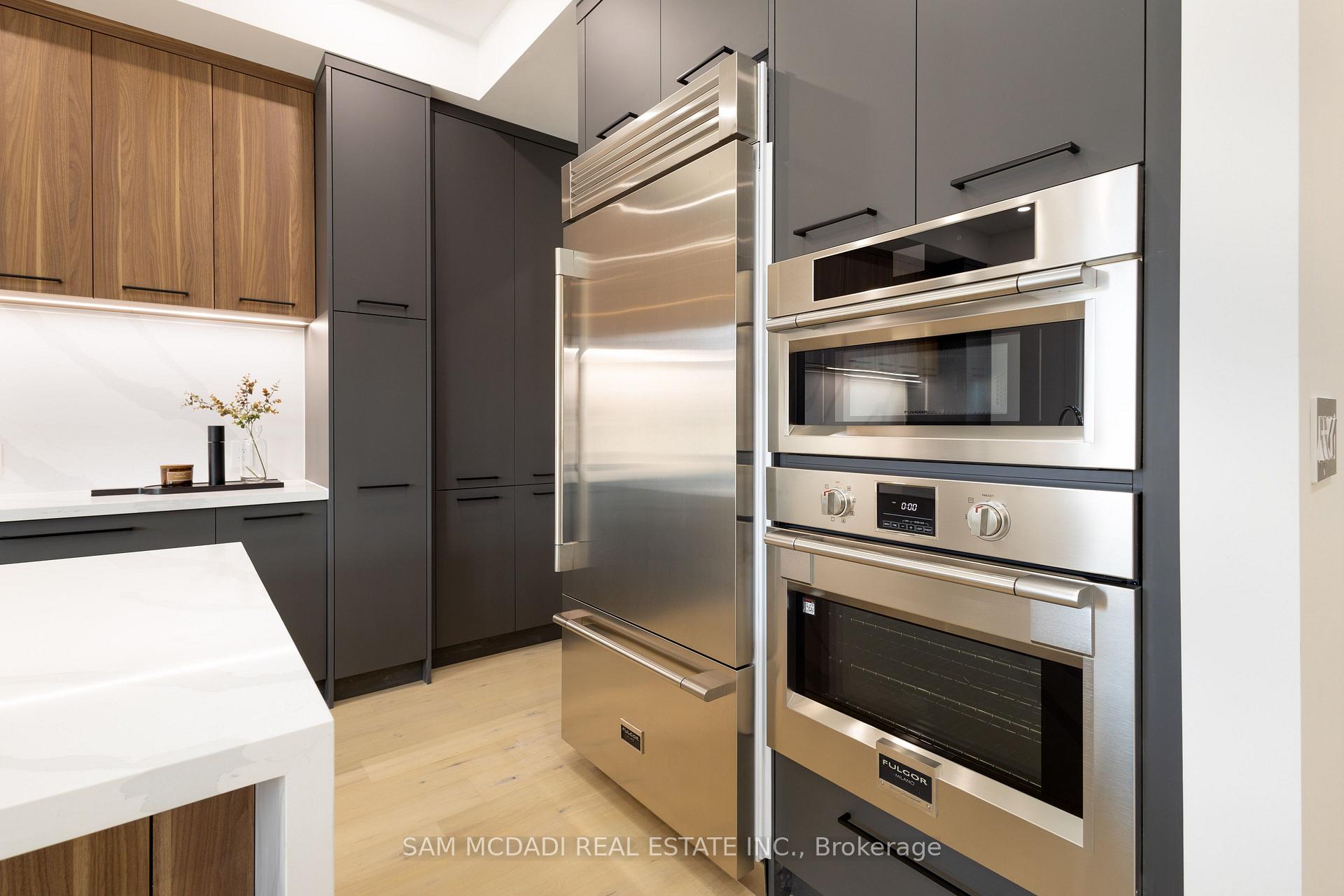 24 Twenty First Street