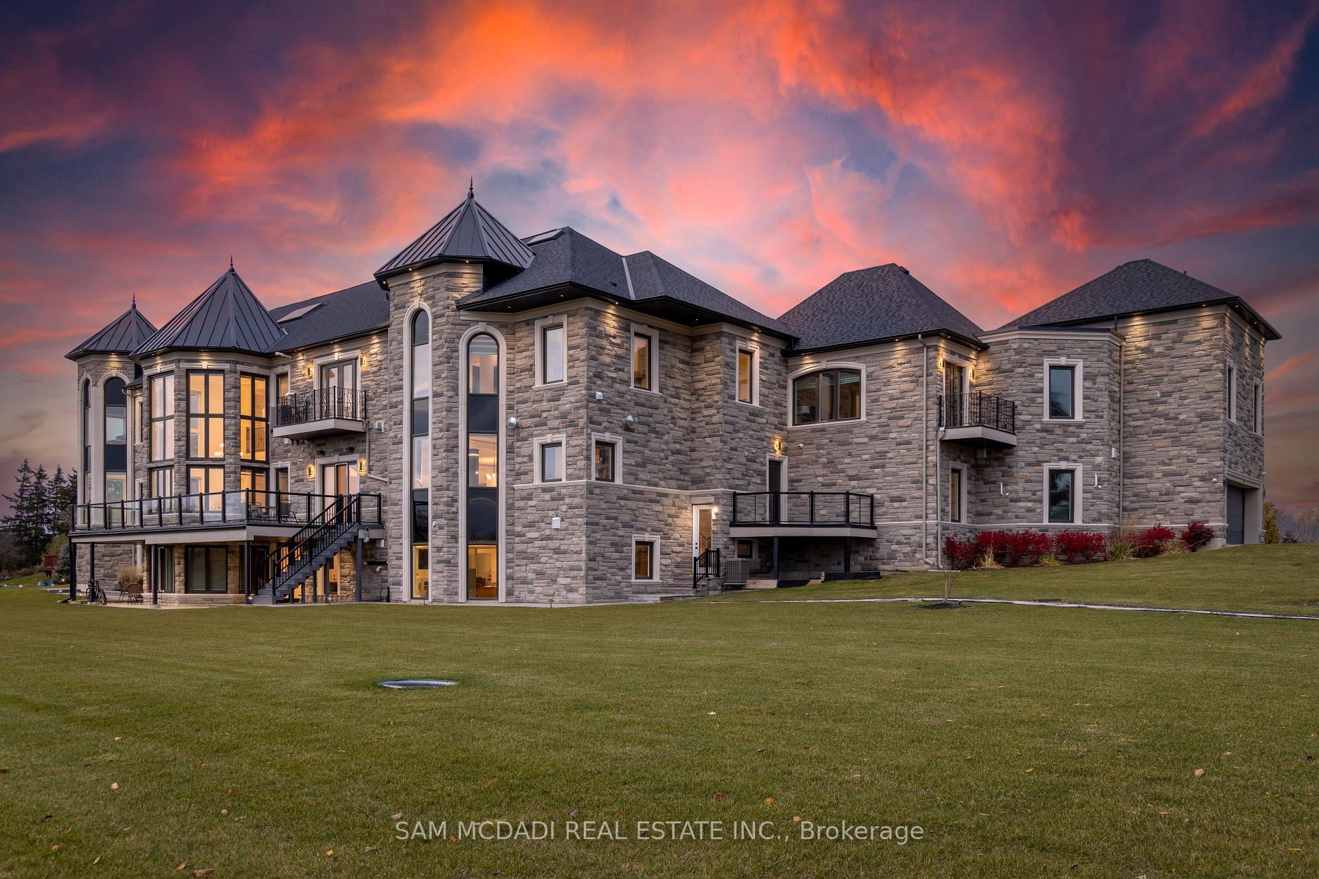 4 Saint Lukes Court