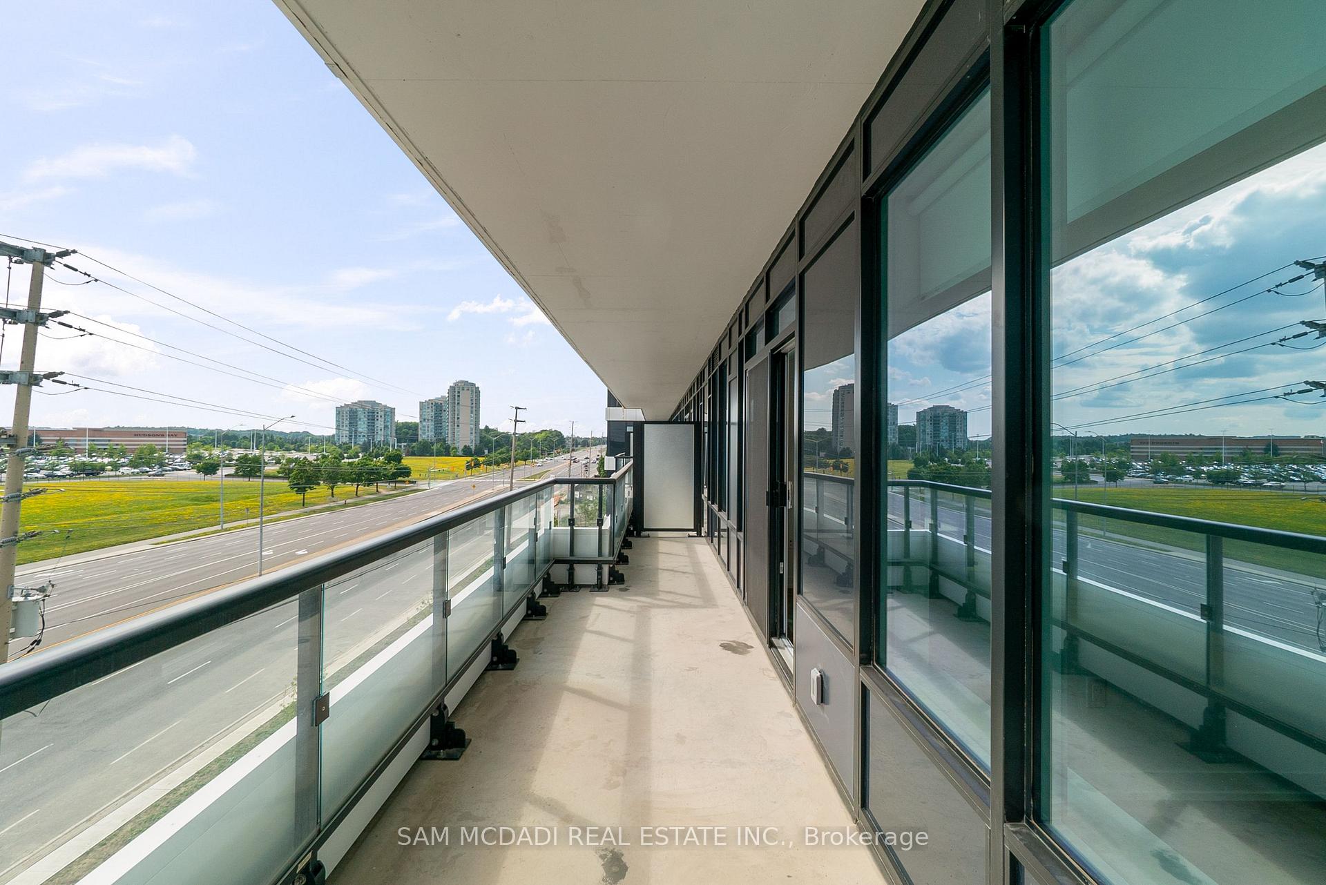 2485 Eglinton Avenue W 524