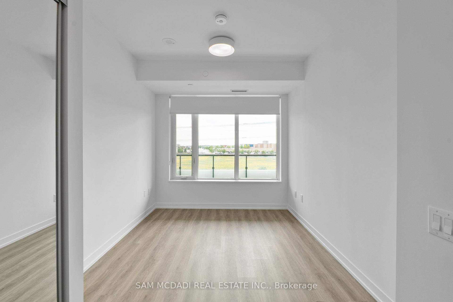 2485 Eglinton Avenue W 524