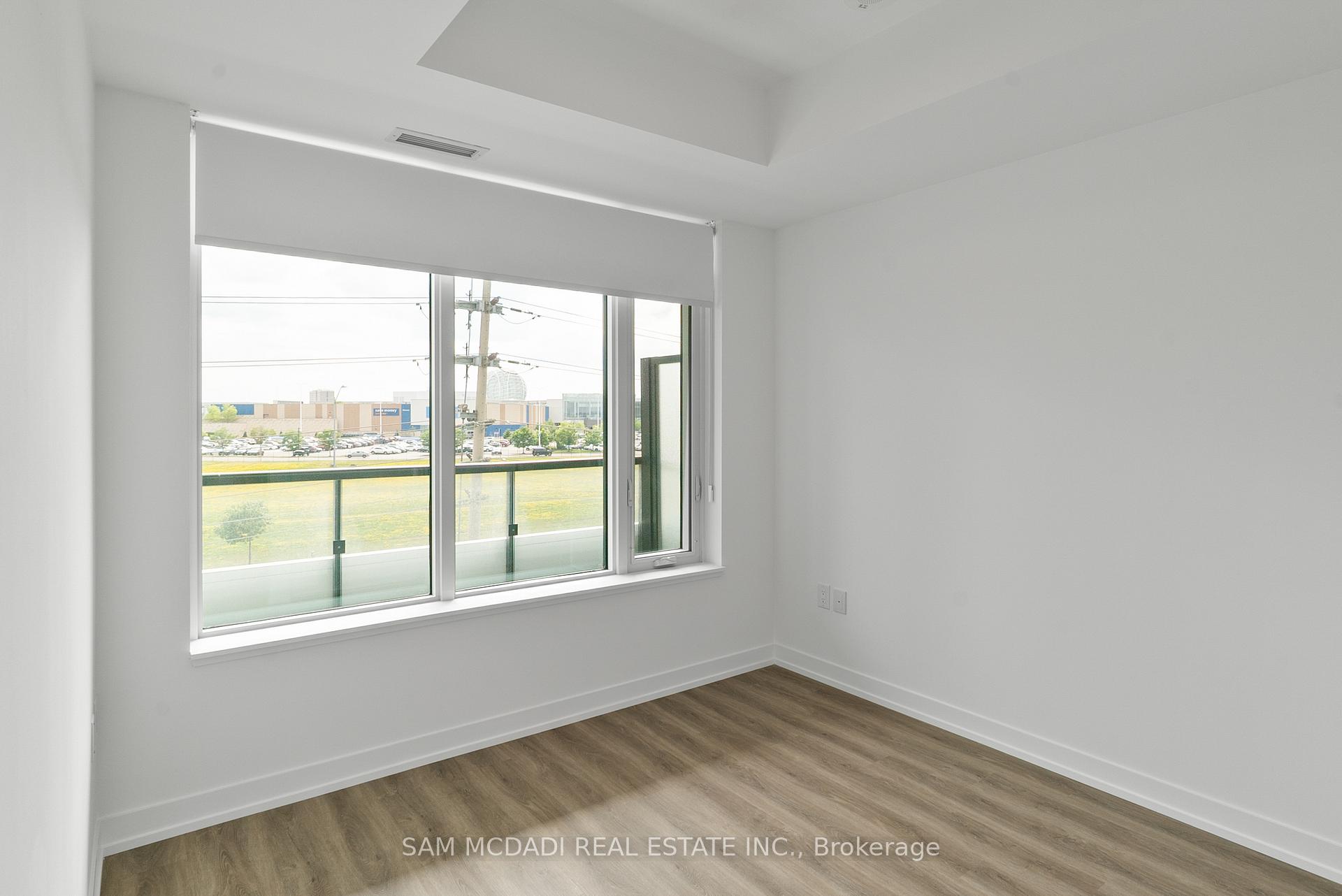 2485 Eglinton Avenue W 524