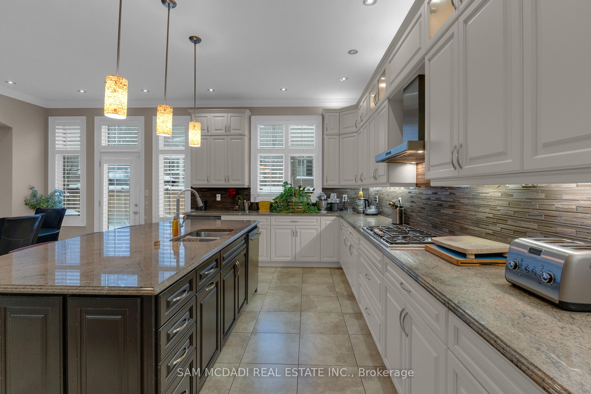 136 North Park Boulevard