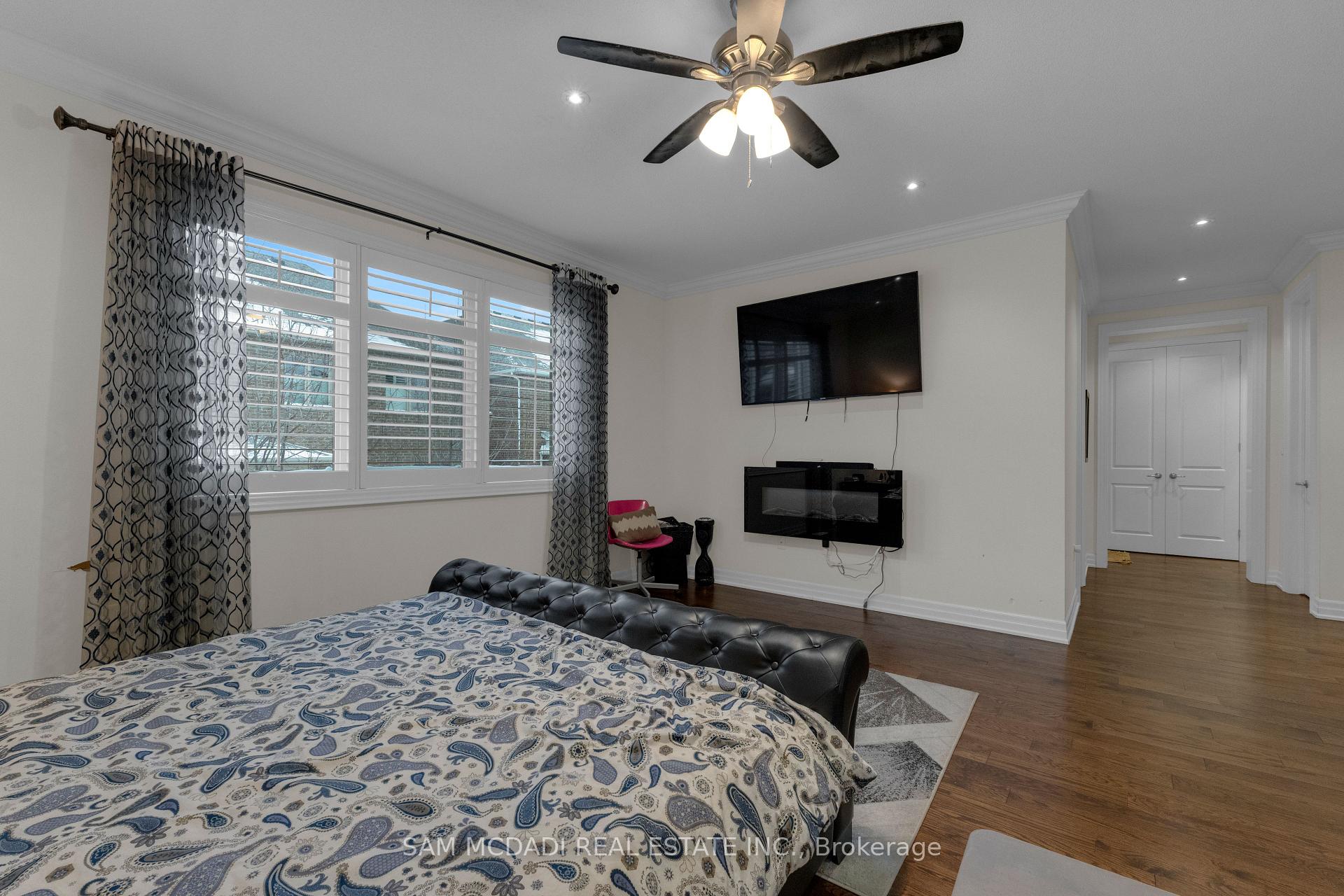 136 North Park Boulevard