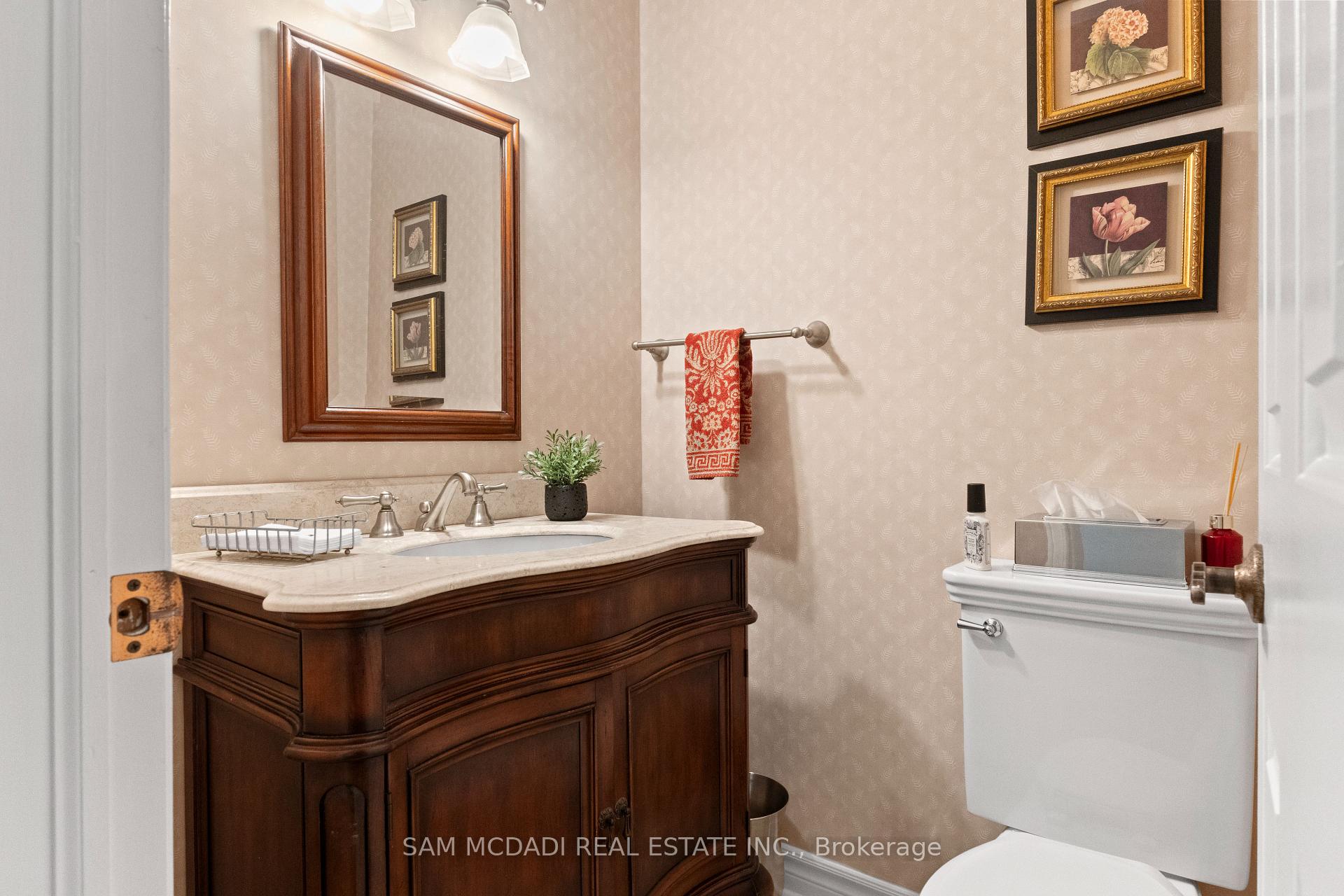 1653 Sherwood Forrest Circle