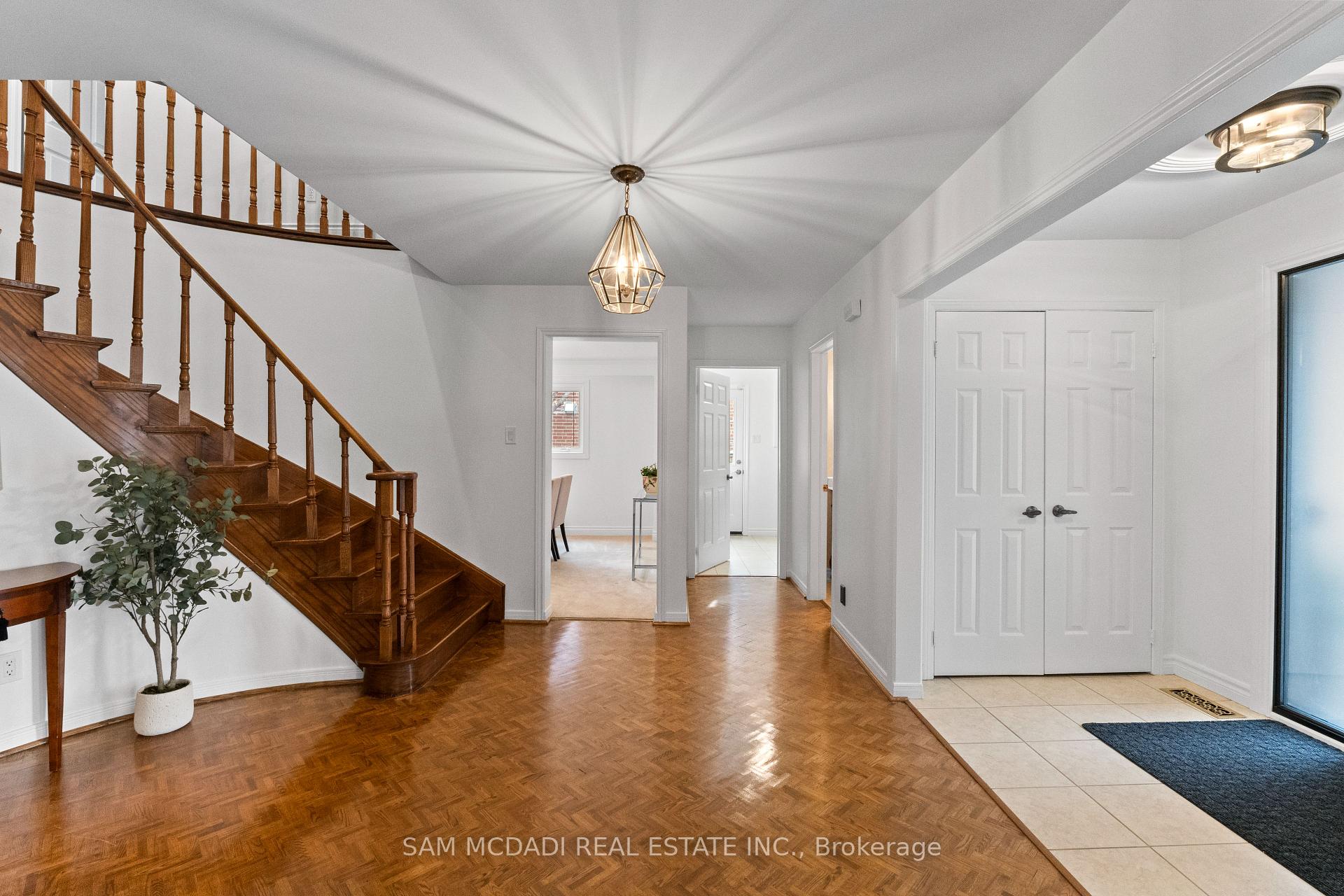 1653 Sherwood Forrest Circle