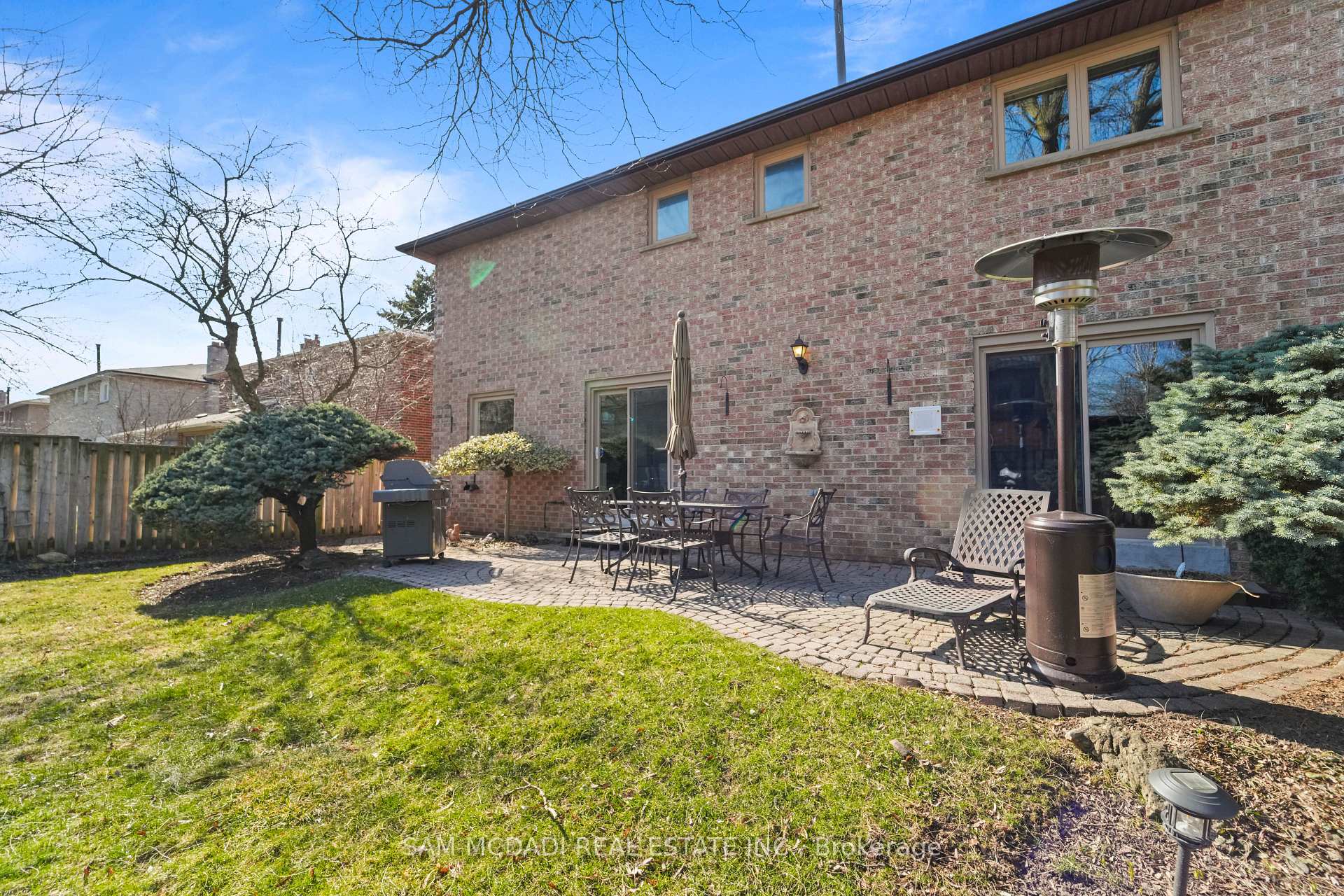 1653 Sherwood Forrest Circle