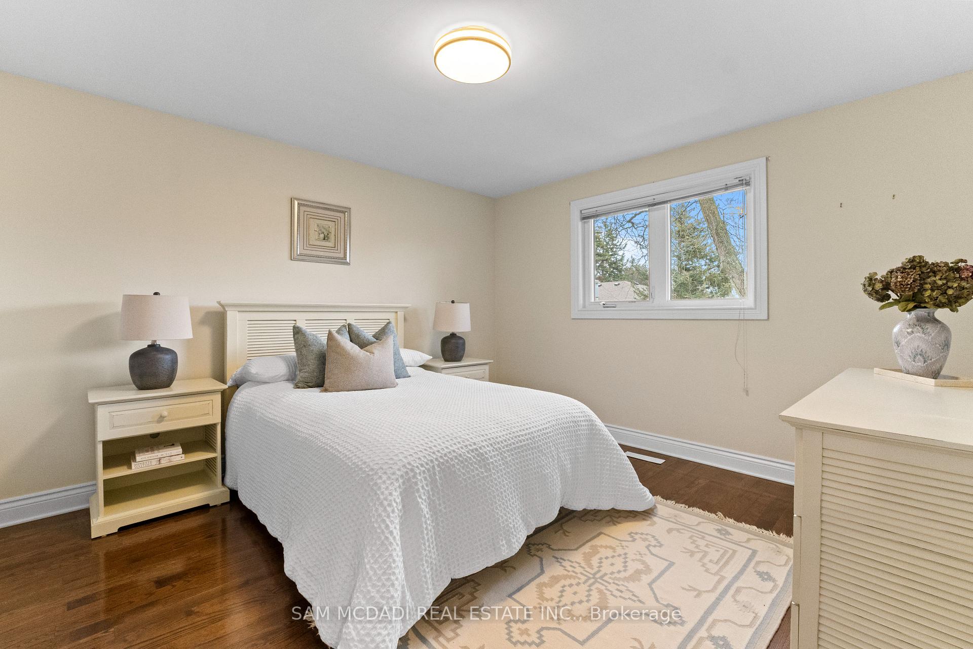 1653 Sherwood Forrest Circle