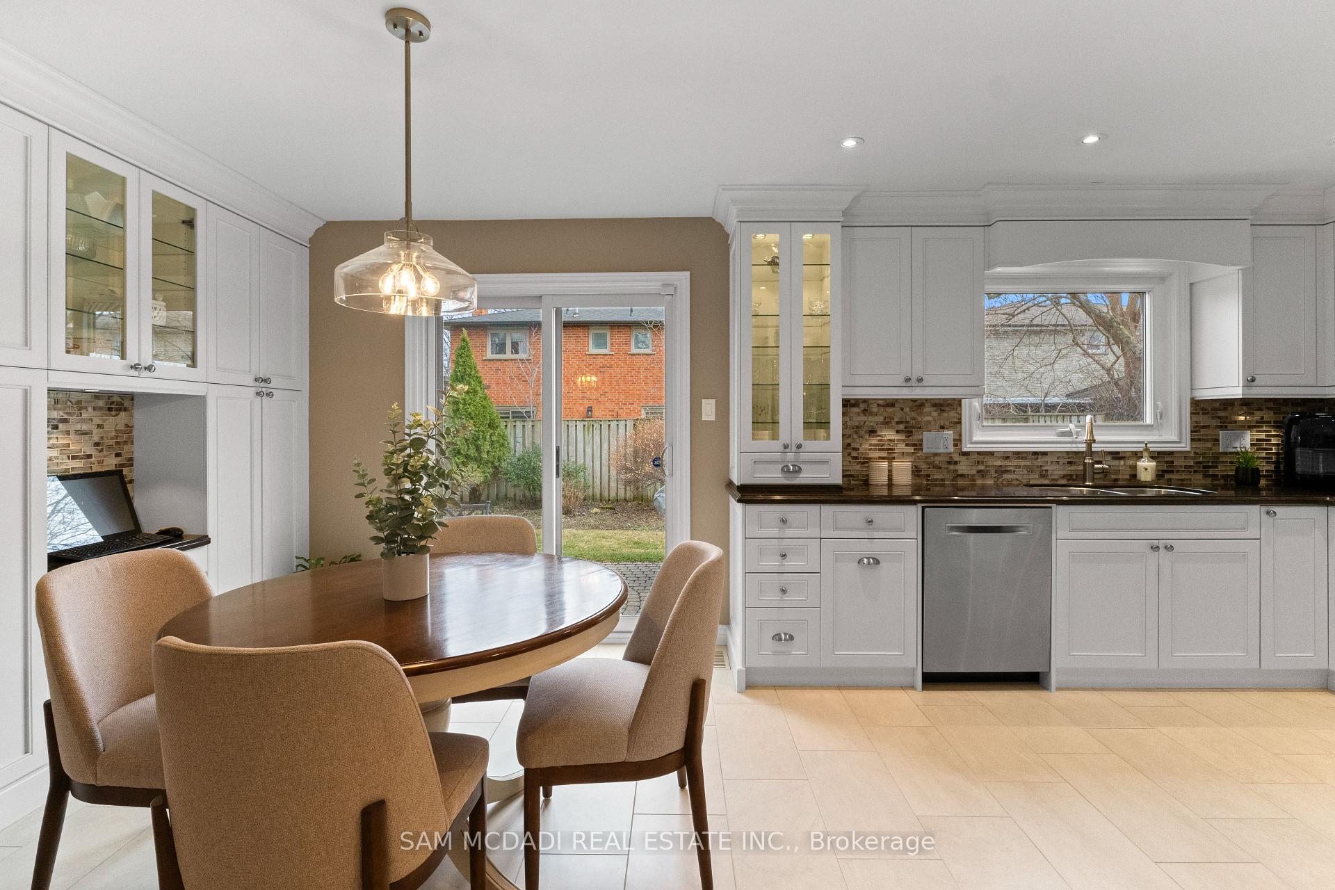 1653 Sherwood Forrest Circle