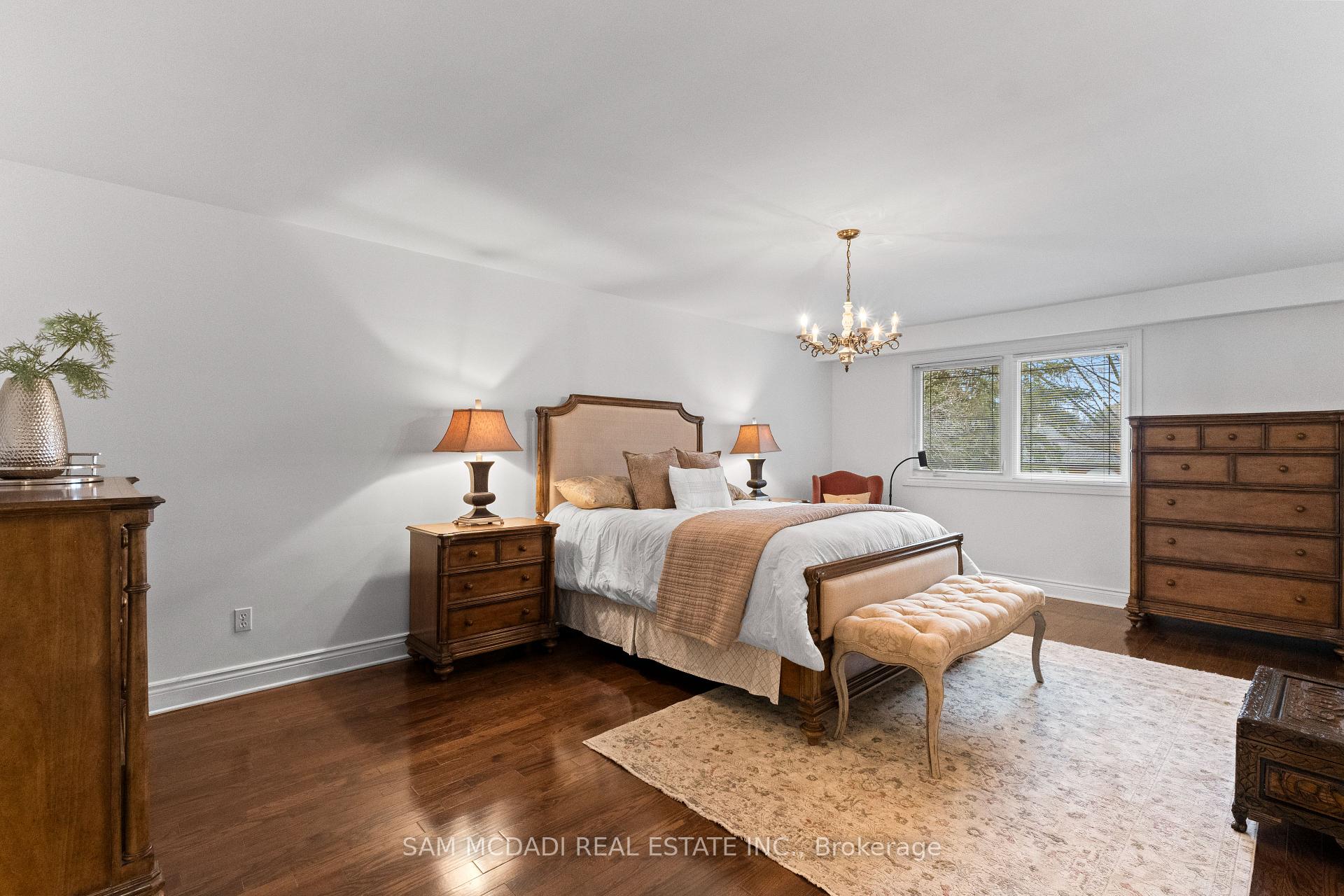 1653 Sherwood Forrest Circle