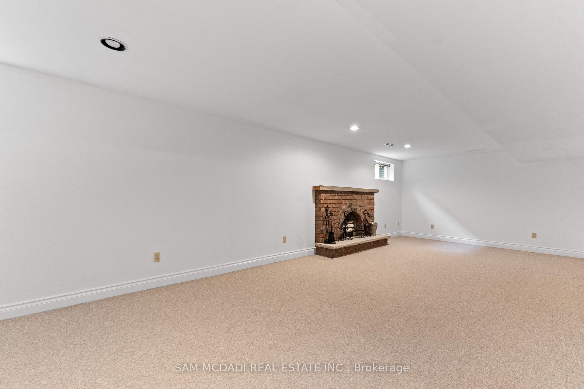 1653 Sherwood Forrest Circle